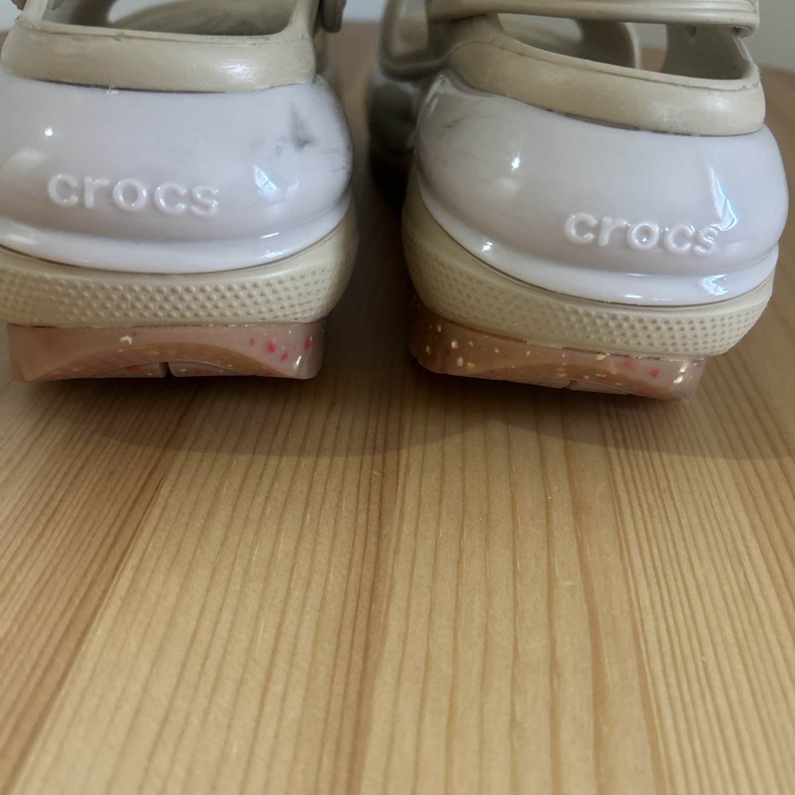 Crocs Mega Crush Platform Clogs Size 5 Chai Tan Comfort Slip On Chunky Spring