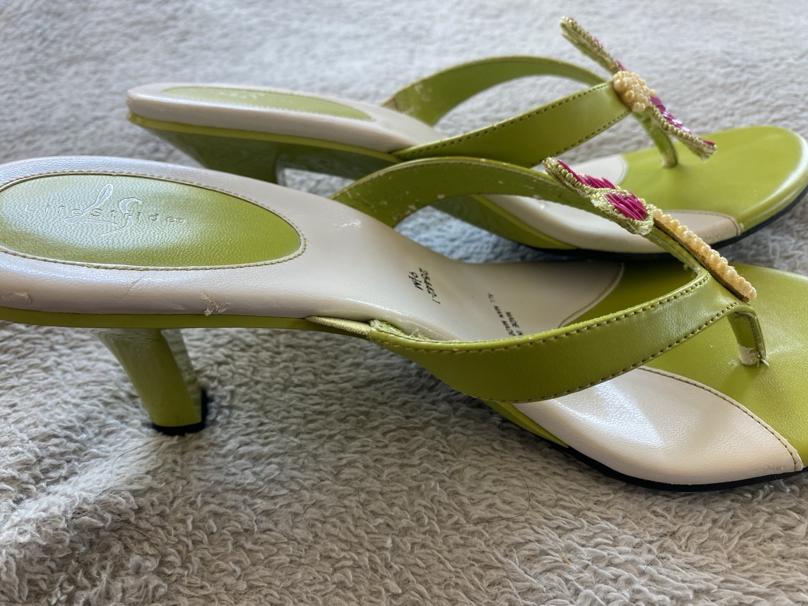 Life Stride Beaded Y2K VTG Size 9.5 Like Green Fuschia Sequins Thong Sandal