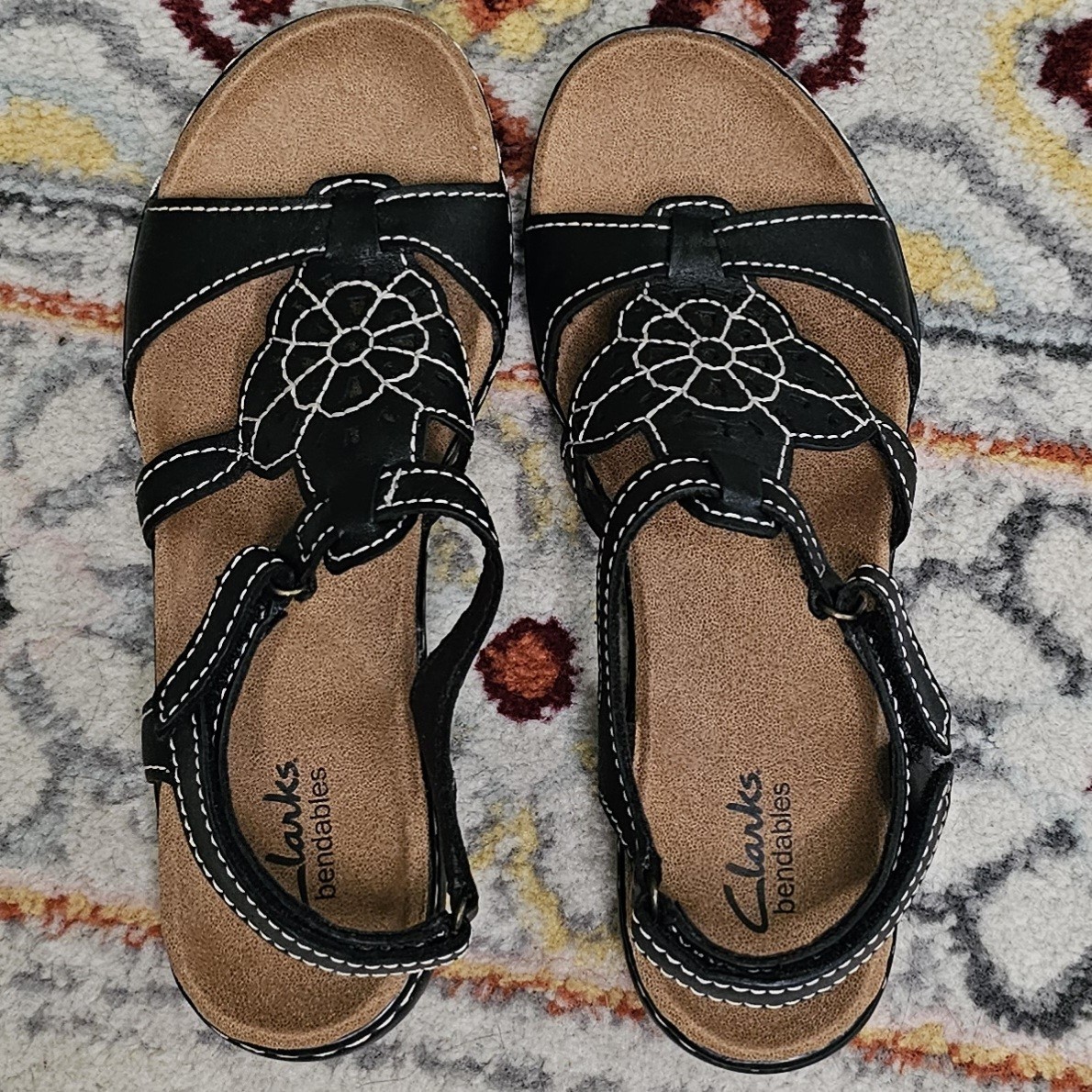 Black comfort Clarks sandal size 8M