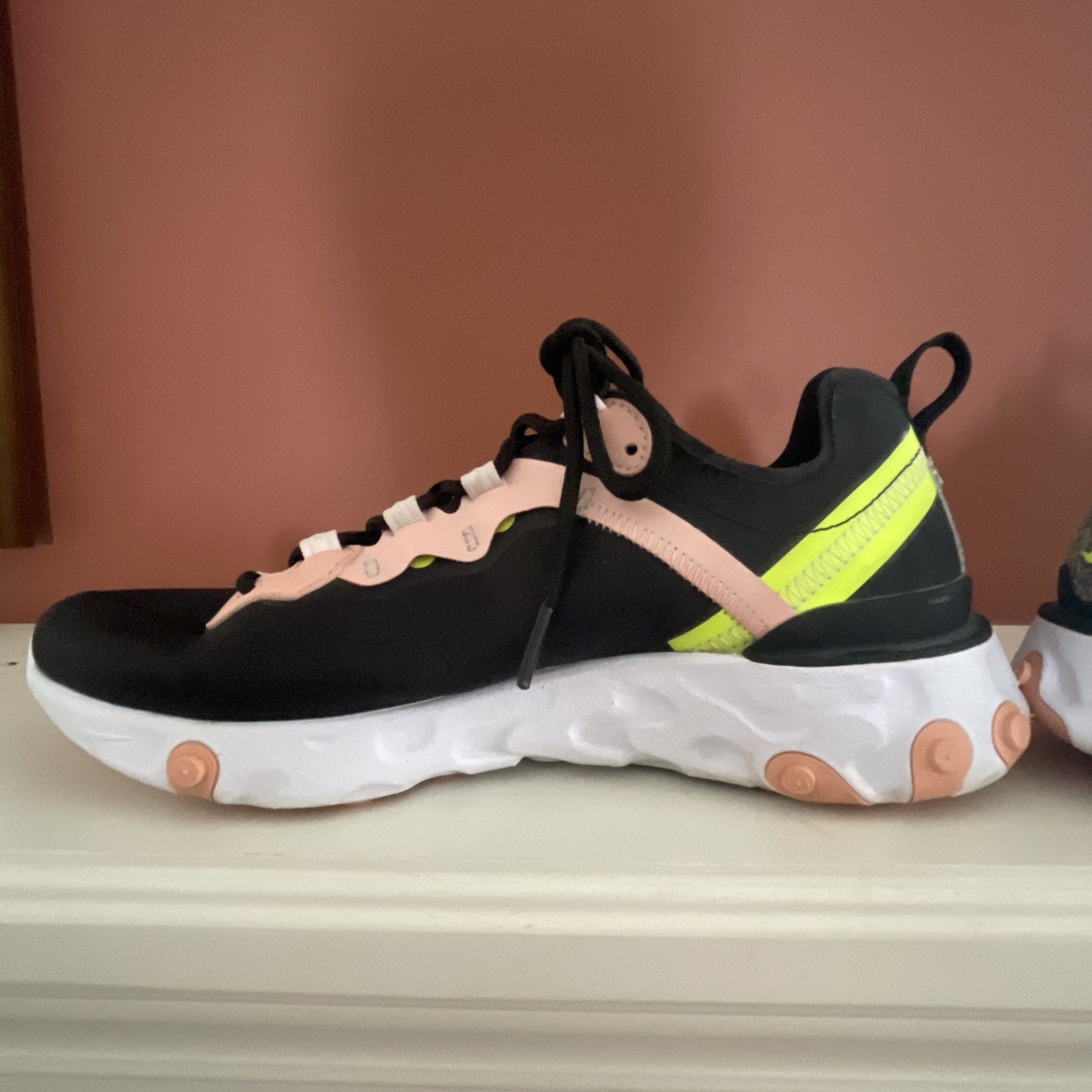 Nike CD6964-002 Women React Element 55 Shoes Sneakers Black Coral Size 8