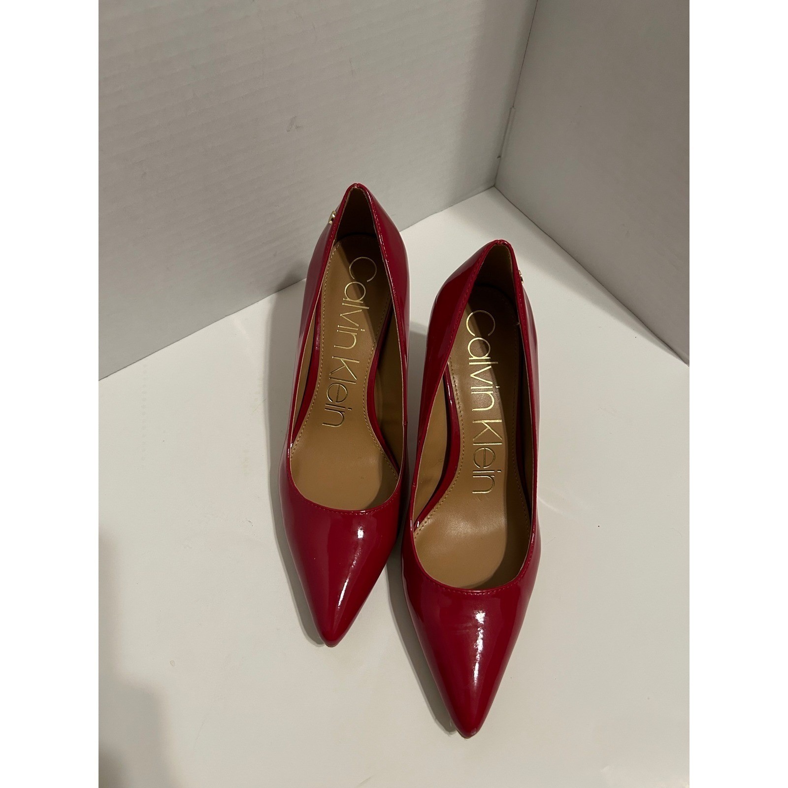 Calvin Klein Nilly Red Patent Pointed Toe Pumps Heels Size 9.5 34E9547