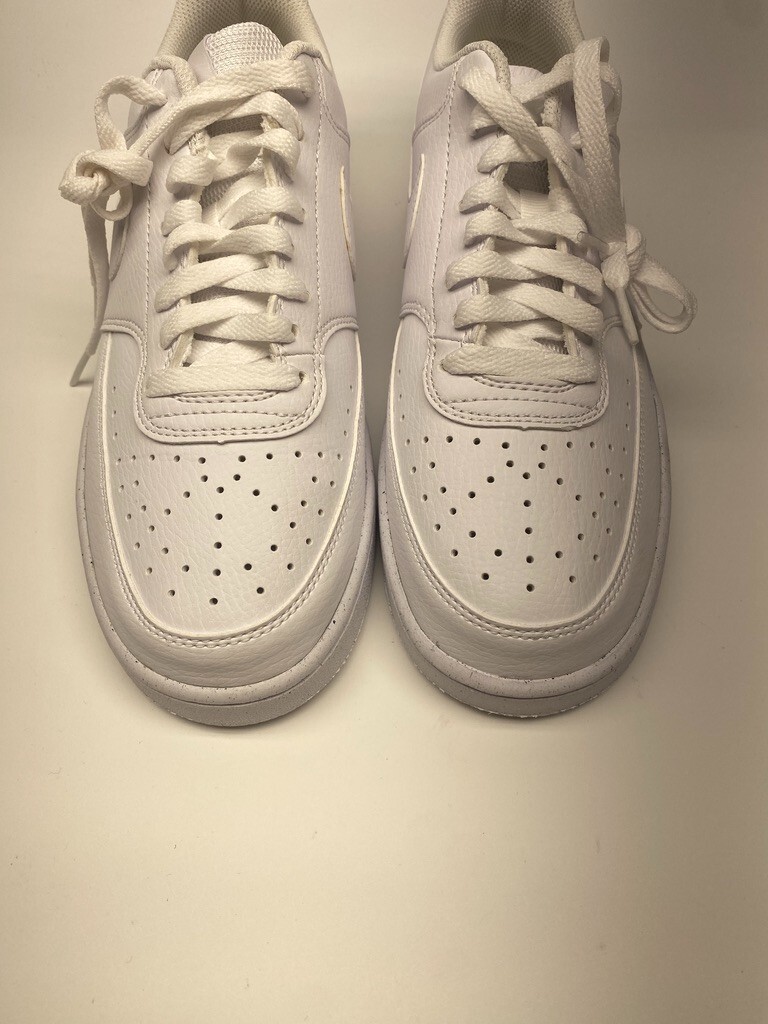 Nike Womens Court Vision Low NN Triple White Sneaker Sz 10