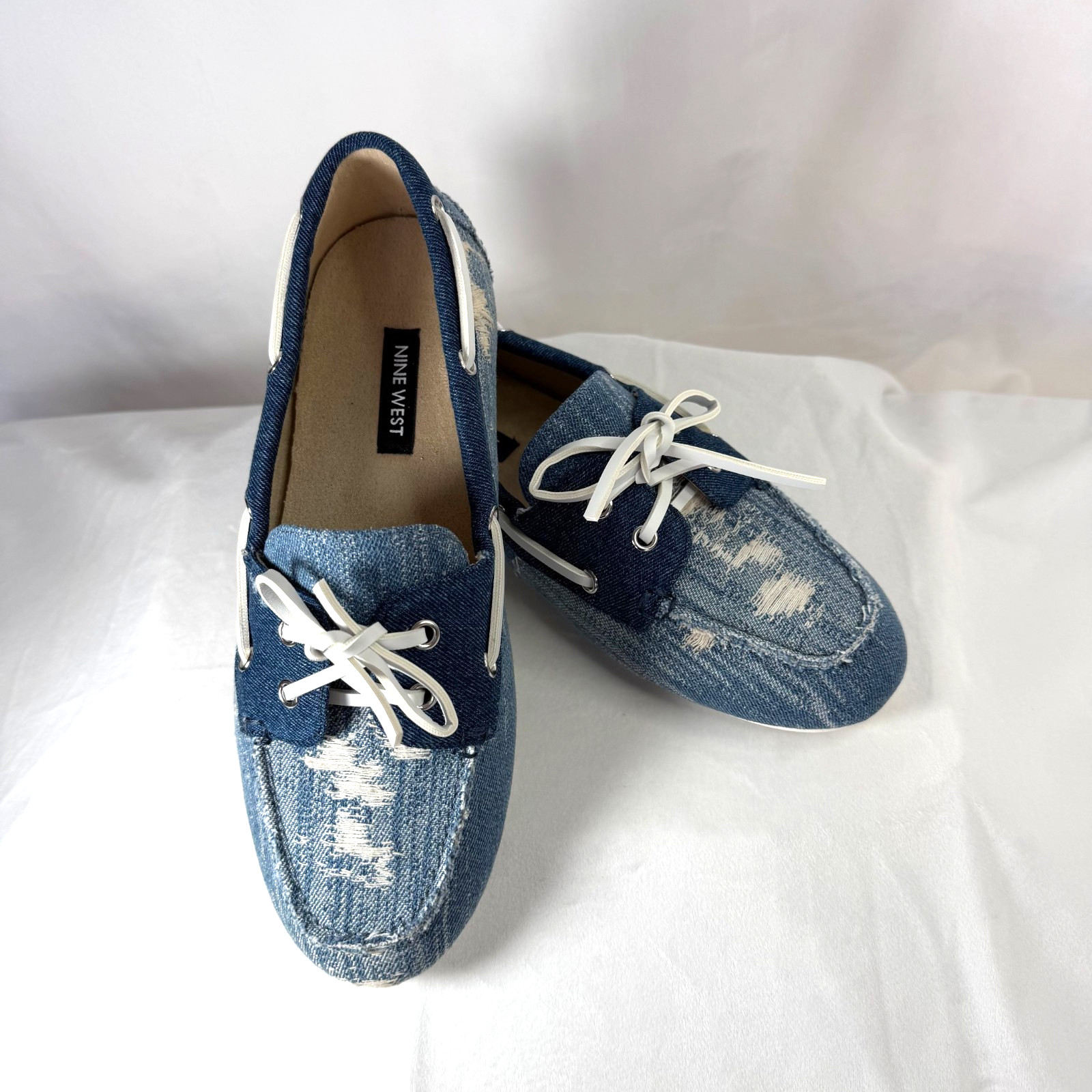 Woman’s Flats Nine West Yacht Loafer Medium Blue 420 Size 6.5M