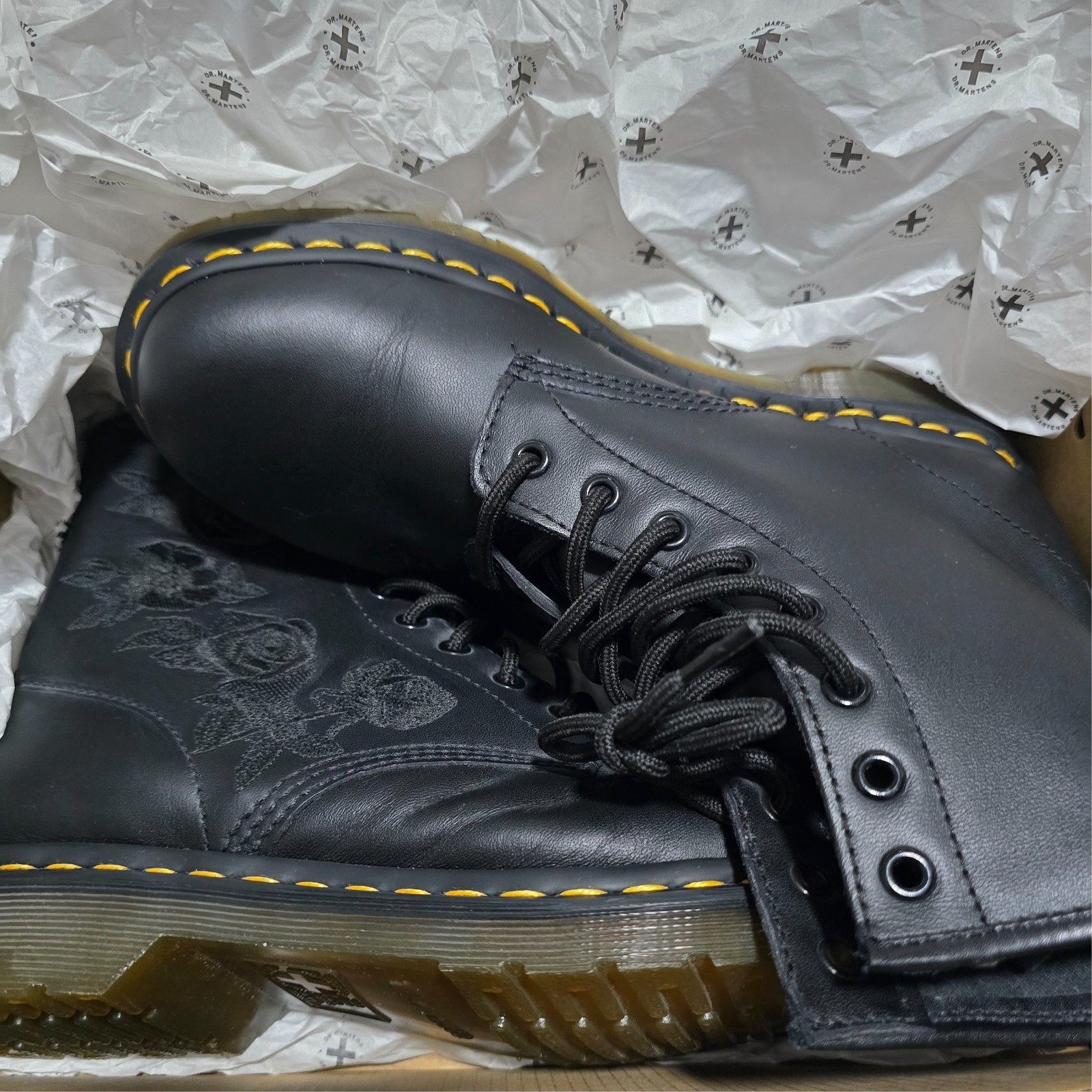 Dr Martens 1460 Vonda Mono Black Floral Boots Women’s US 9 EU 41 Worn Once