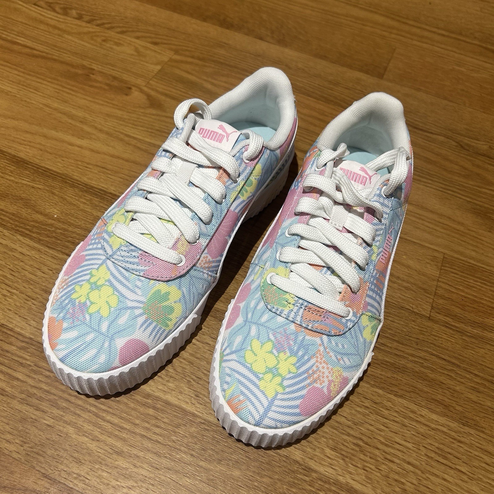 PUMA Women’s Floral Multicolor/White Low Top Lace-Up Athletic Sneakers 381325-01