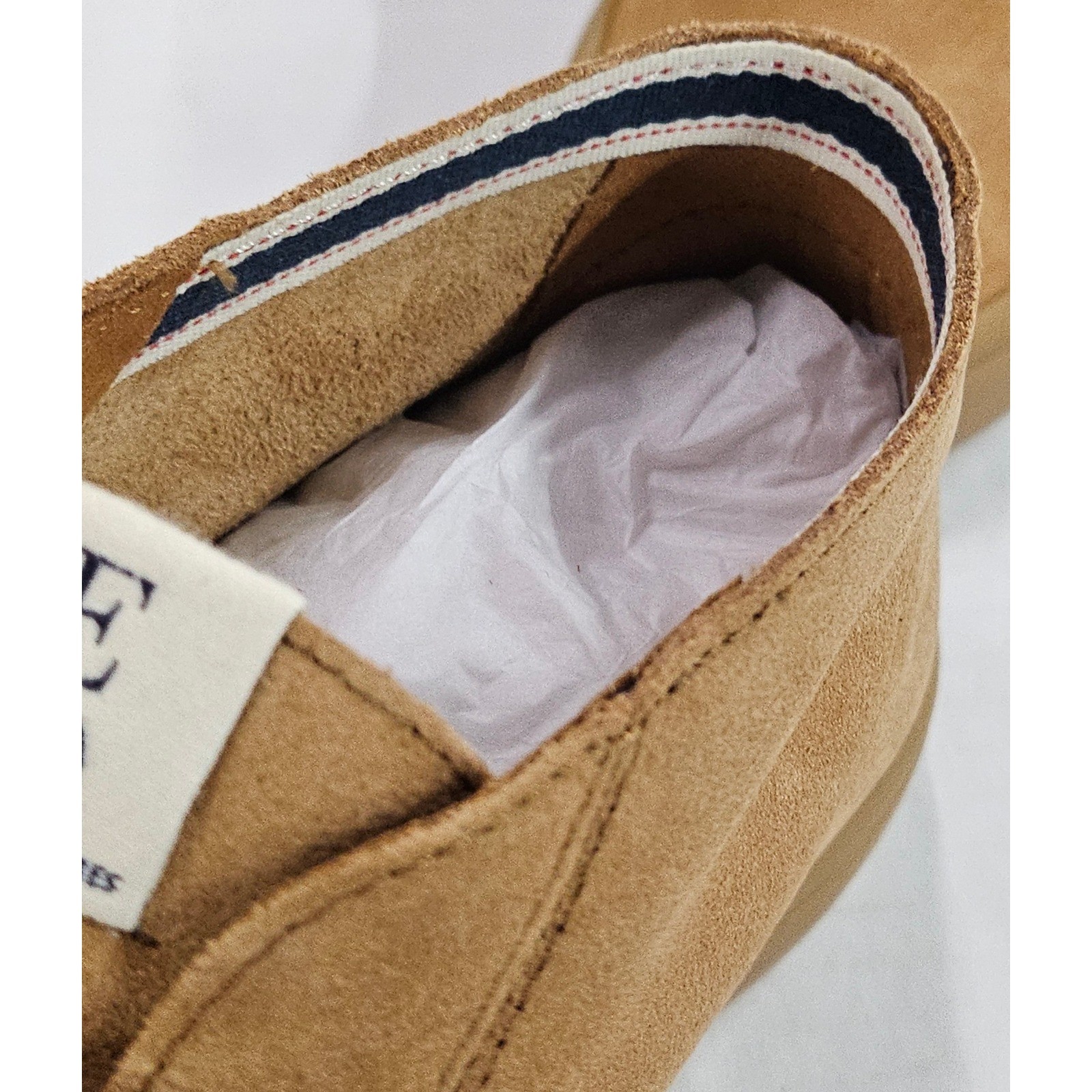 ED Ellen DeGeneres Dax Honey Bucato Suede Chukka Boots Womens 5.5M EDA-DAX New