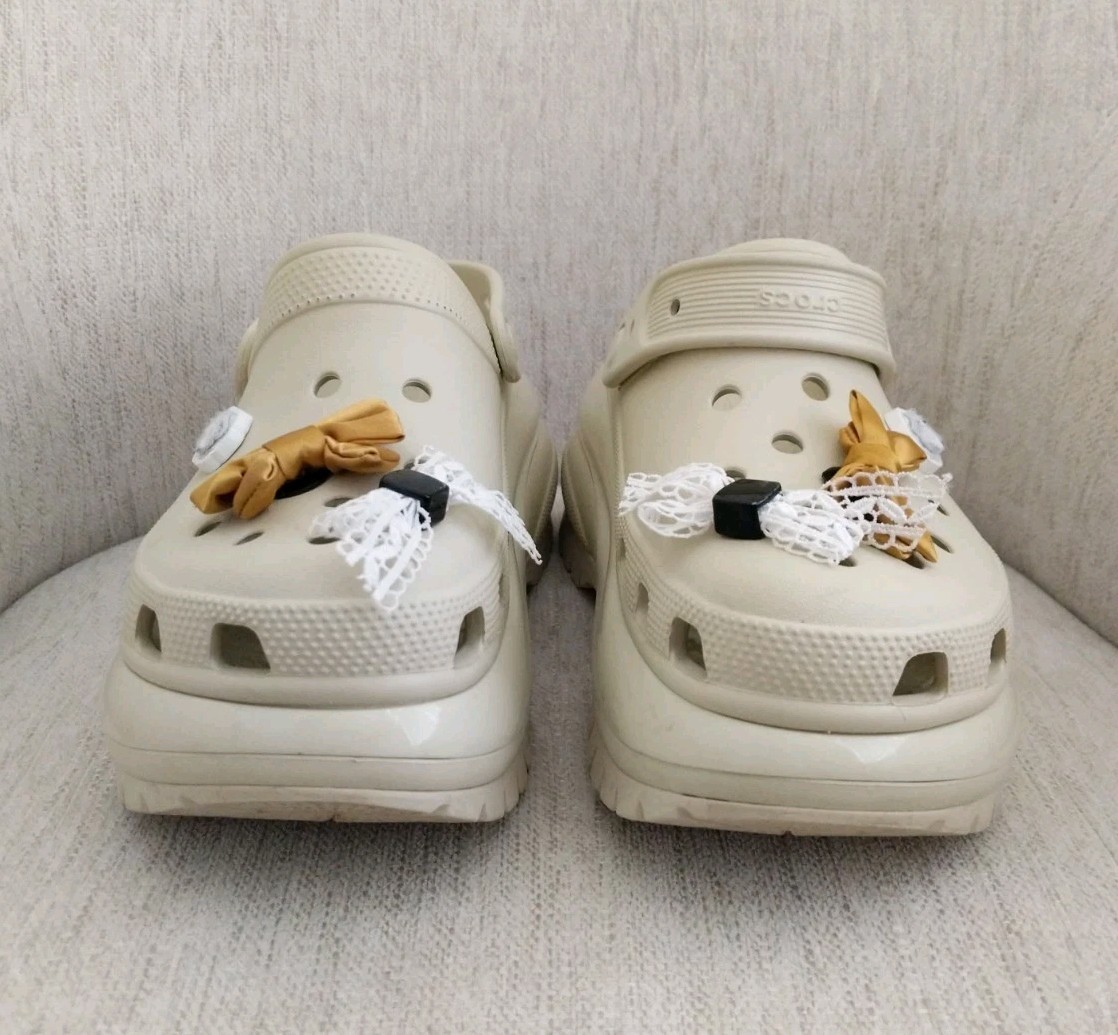 CROCS Mega Crush Platform Clogs Shoes Women’s Size 7 Bone Ivory