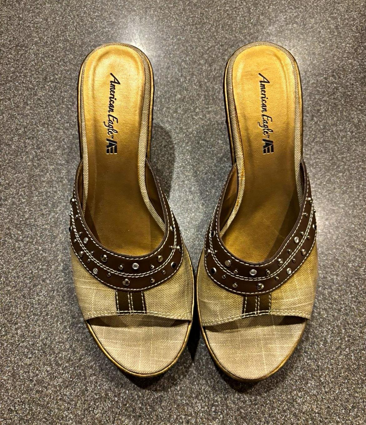 American Eagle Women’s Leather Studded Wedge Slide Sandals Beige/Brown US 9