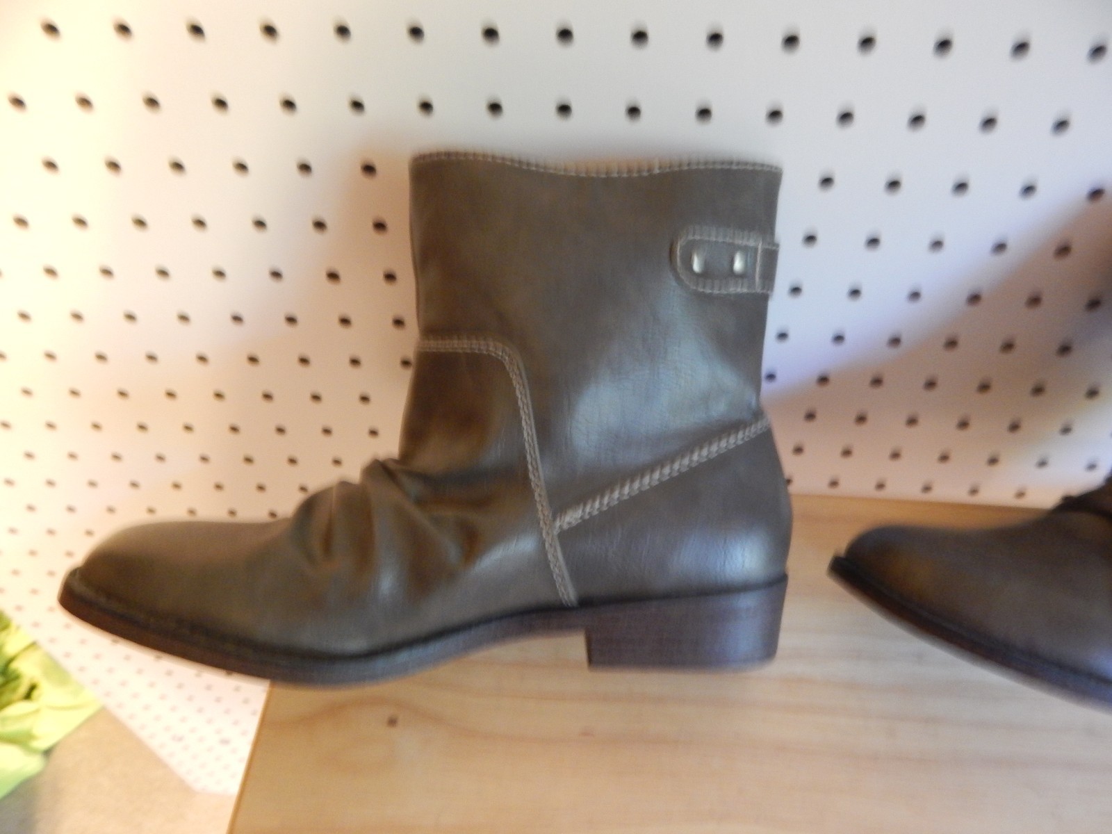 Womens ALDO ankle boots – size 37 – US size 6.5 – brownish gray