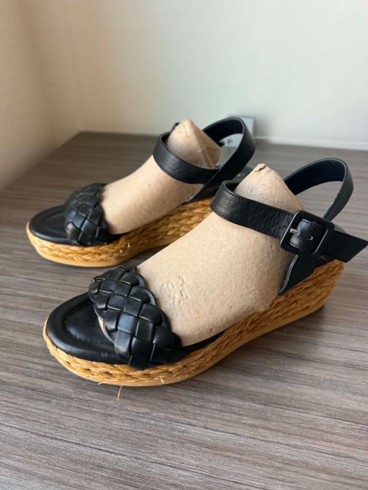 André Assous Cecilia Platform Wedge Sandals Women’s Size 9 US 40 EU $259 Andre