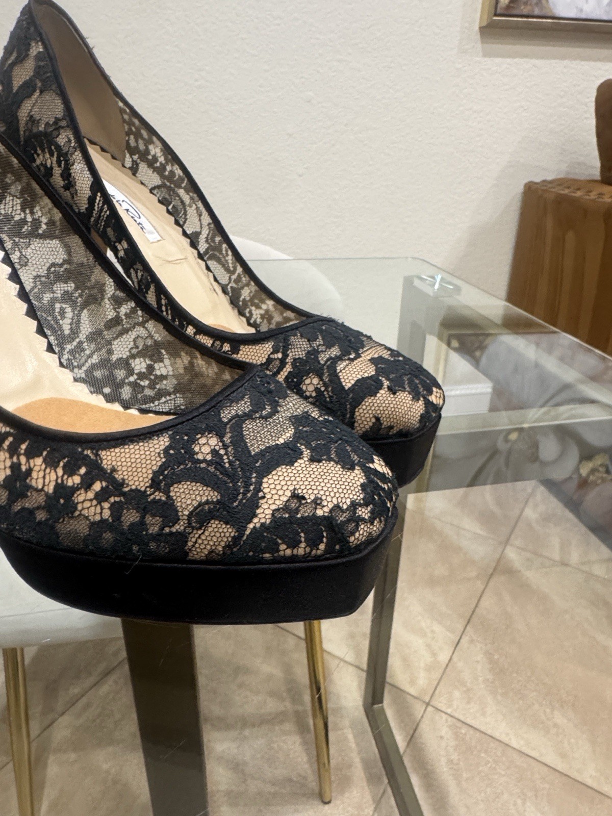 Oscar de La Renta Black Lace Pumps Platform With Sheer Overlay