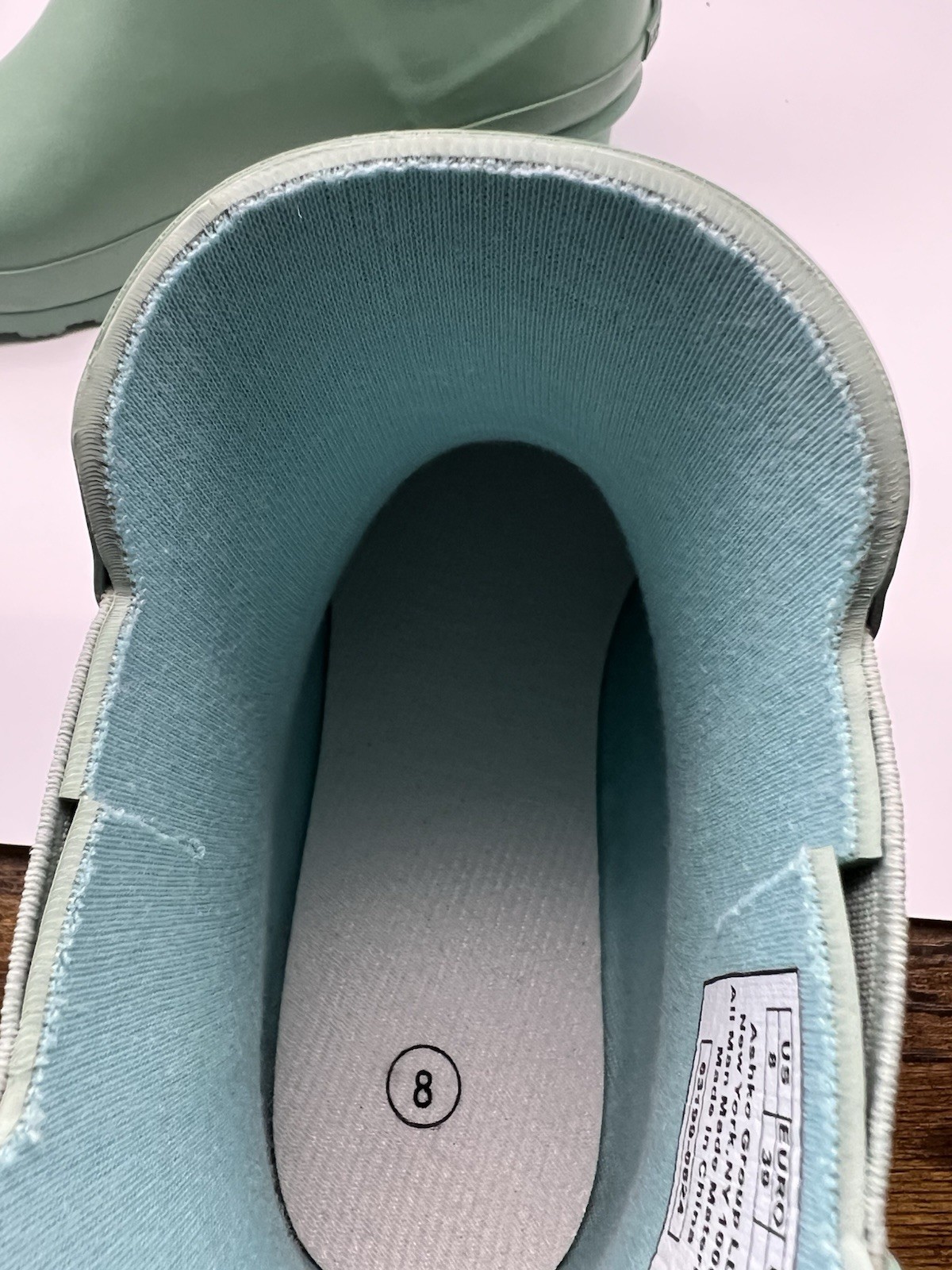 Laura Ashley Green Waterproof Ankle Pull-On Rain Boots Logo Round Toe. Size 8