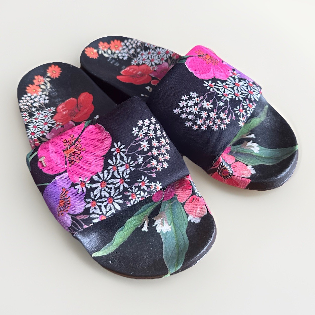 Ted Baker Women’s Ashlin Floral Printed Pool Sliders Size US 6.5 UK 37
