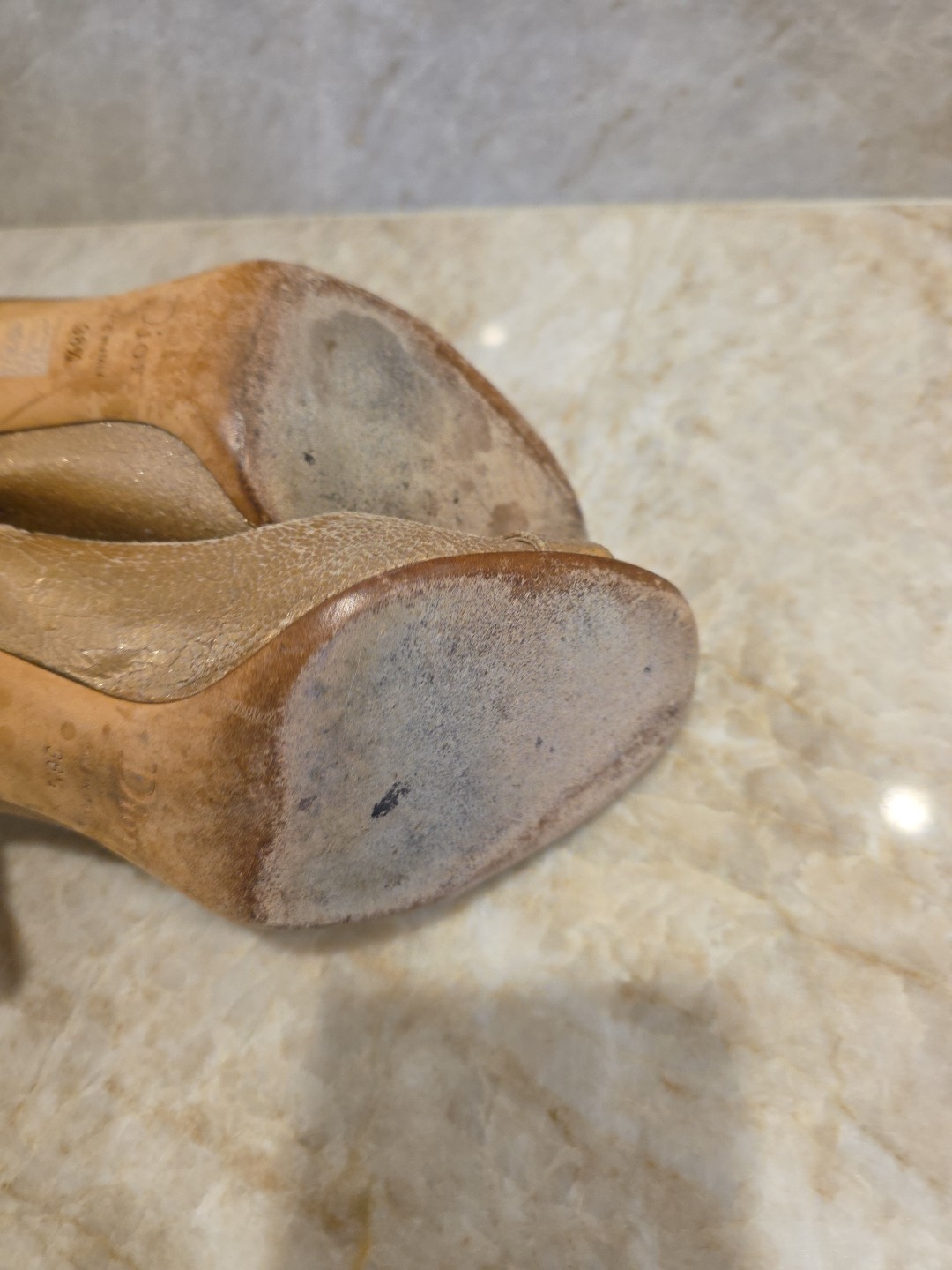 Gorgeous Designer Christian Dior Gold Pumps 38.5