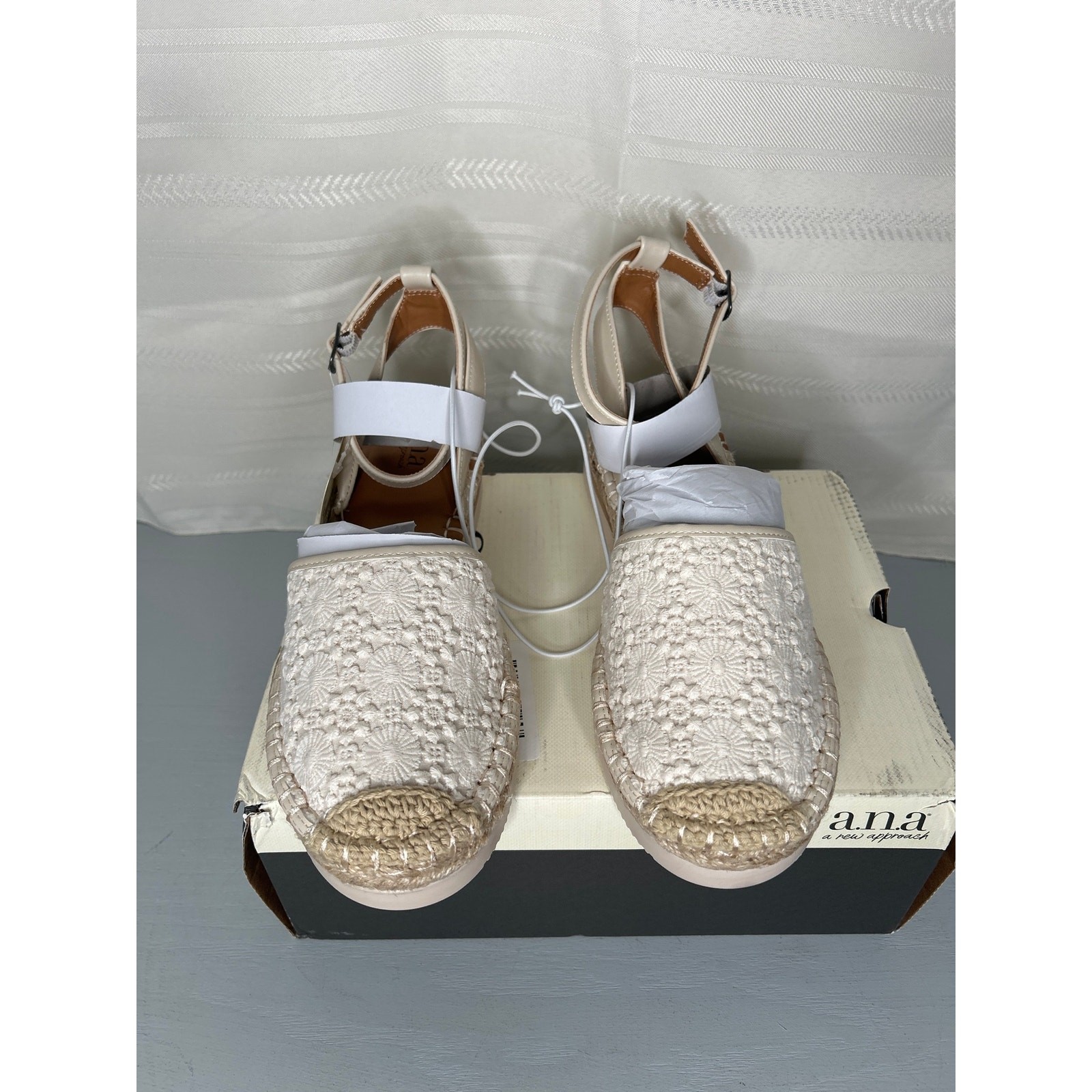 a.n.a Clayson Espadrille Wedge Sandal Ivory Size 8 M Open Toe Slip-On Summer