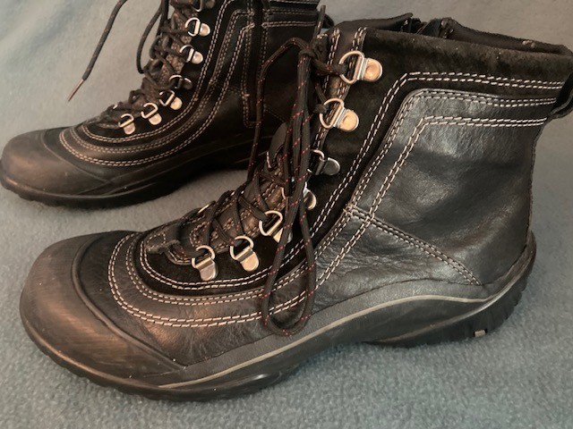 CLARKS Boots Laced Zip Black Leather & Synthetic Waterproof Boots 8.5M Women