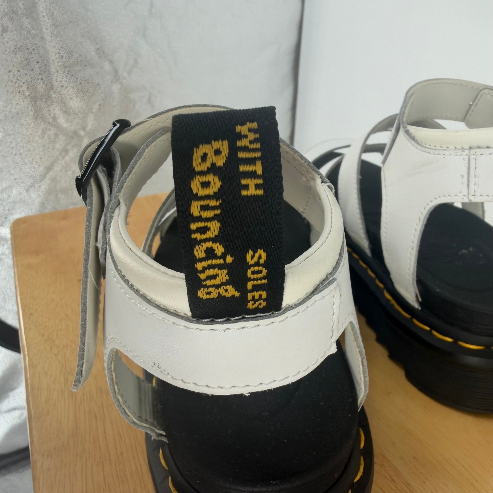 Dr. Martens Blaire Sandals Womens 7 White Leather Platform Strappy Grunge Chunky