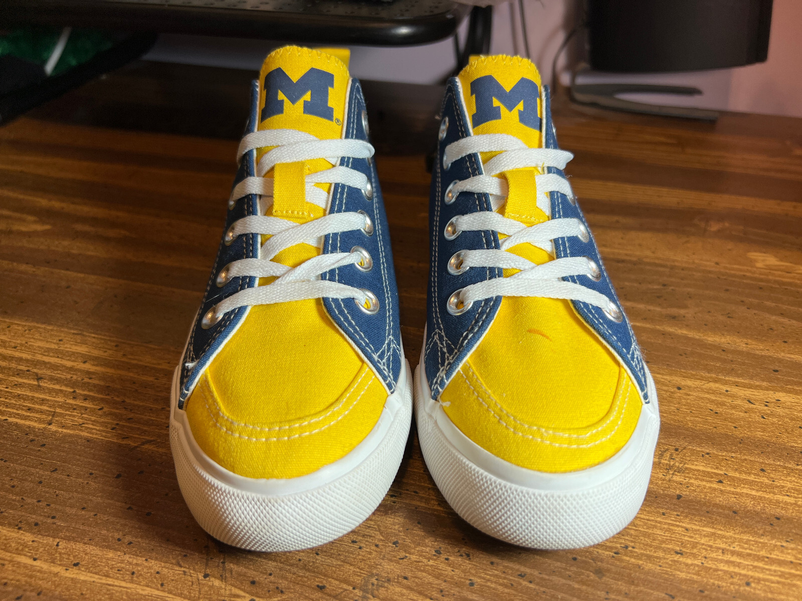 SKICKS University of Michigan Low Canvas Skate Sneakers Maize & Blue Women Sz 8M