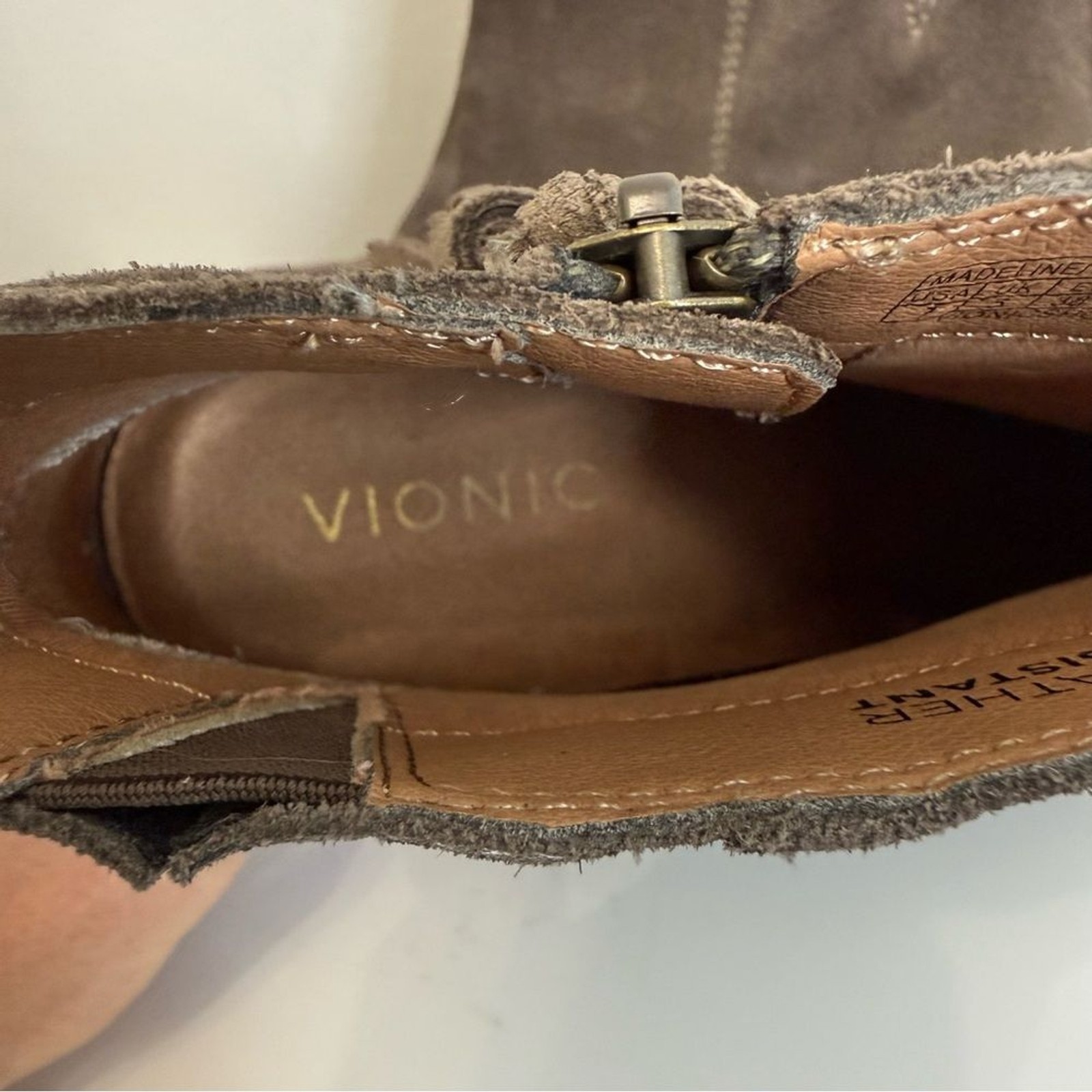 Vionic Shoes Madeline Ankle Boot Taupe Suede Block Heel Tassel Side Zip Size 7