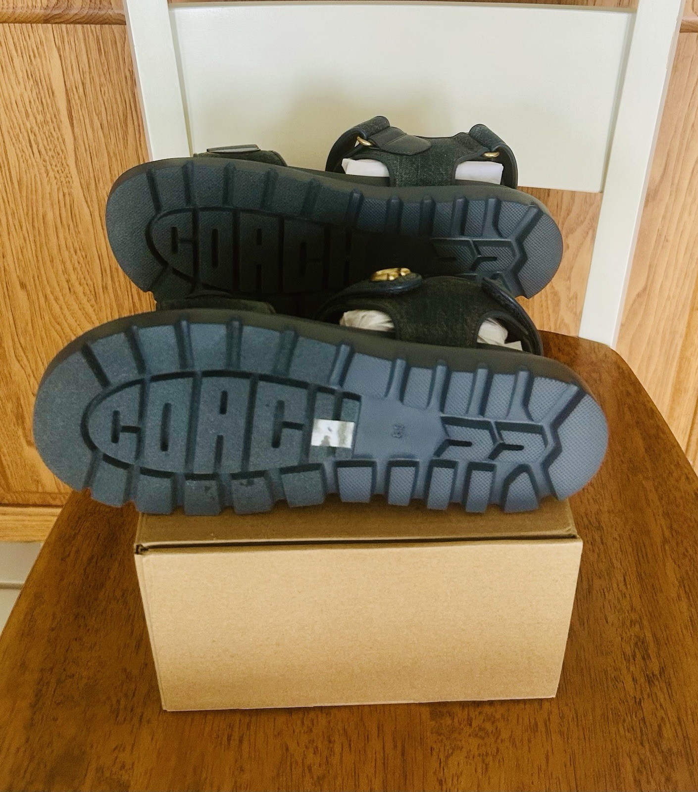 !! NEW !! COACH Women’s Brynn Sandals / Sneakers Dark Indigo Loved Denim SZ 8.5