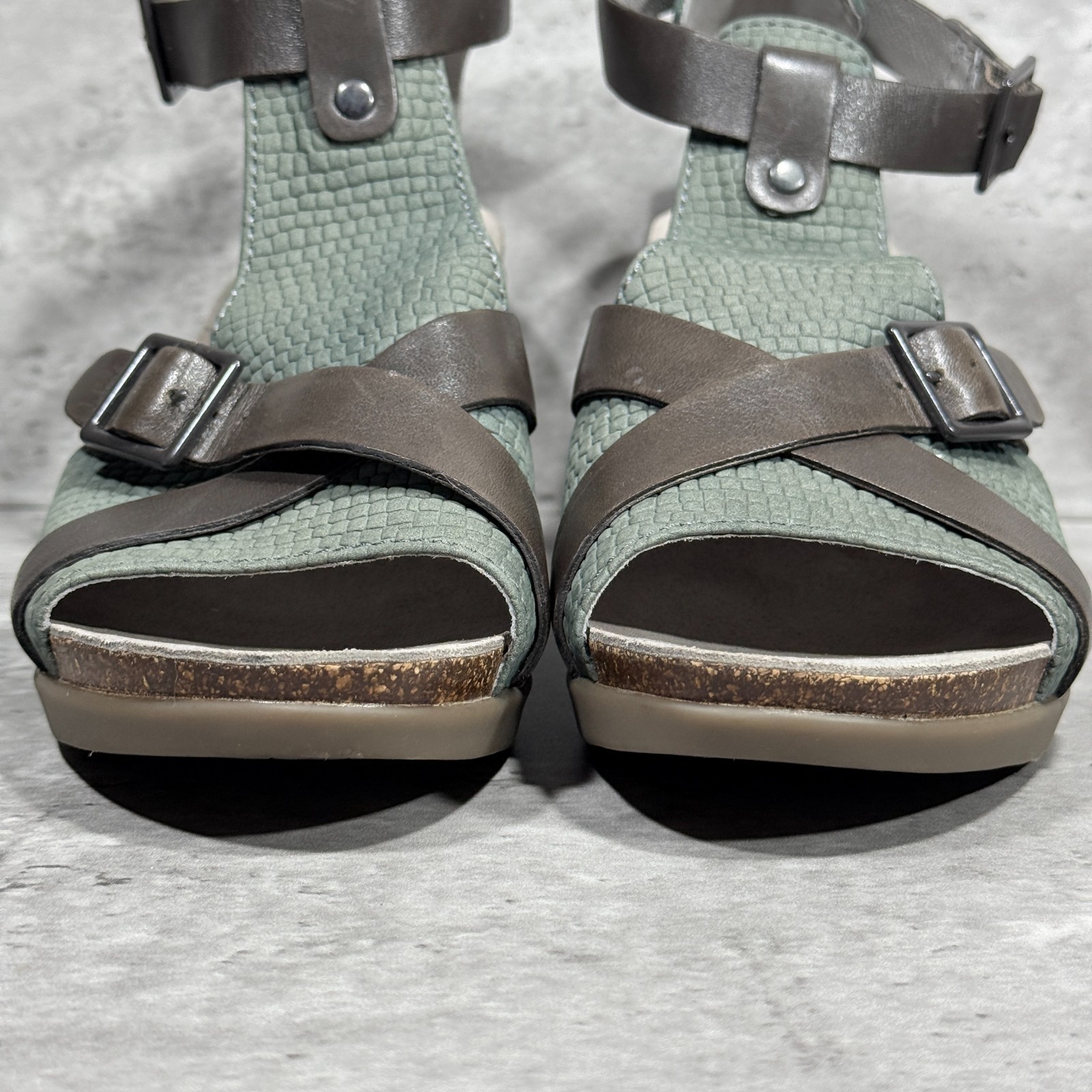Dansko Dominique Green Snakeskin Embossed Ankle Strap Heeled Sandal Women 9.5-10