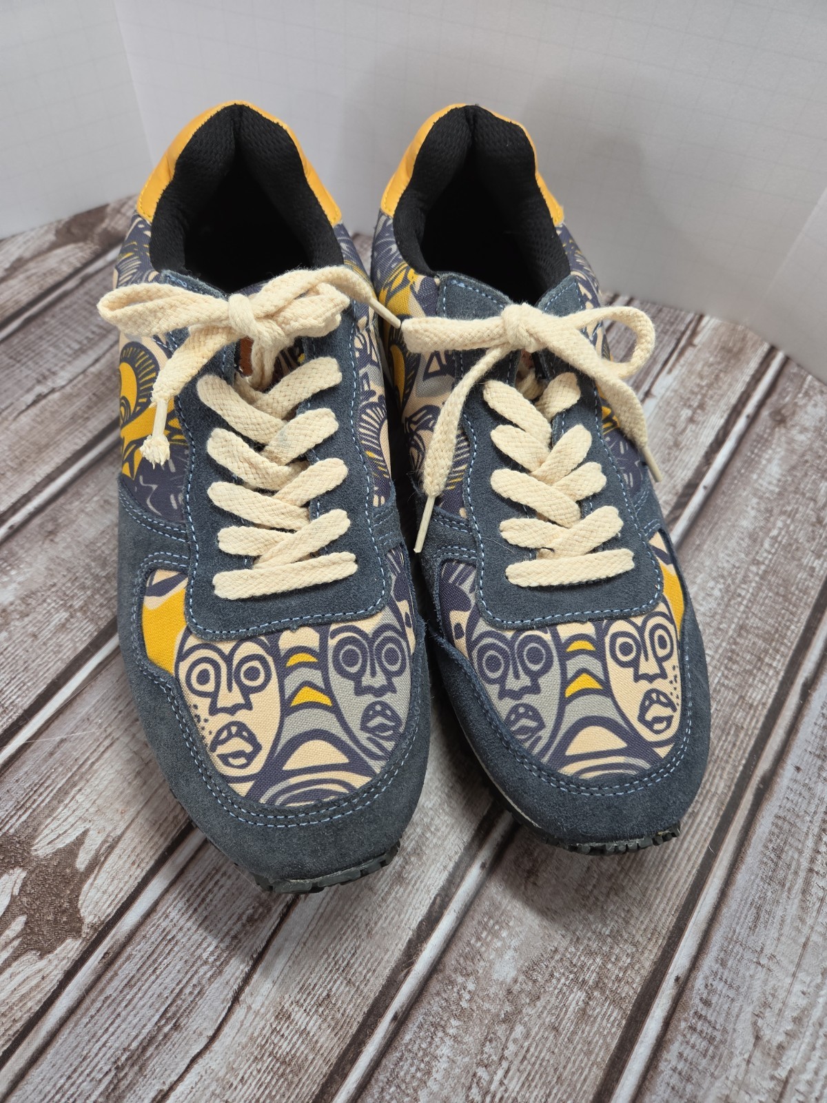 Inkkas Joggers Congo Mustard Sneakers Womens 7 Mens 5 GUC