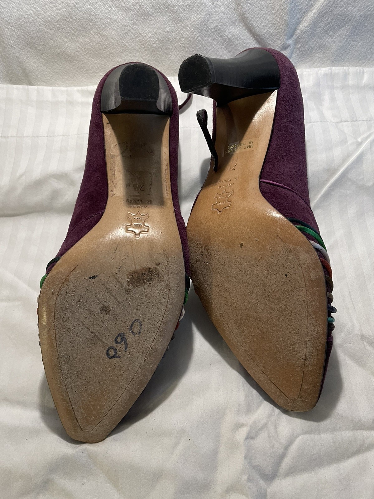 Isabella Fiori matching set Grapes handbag and suede pumps 7.5 EUC