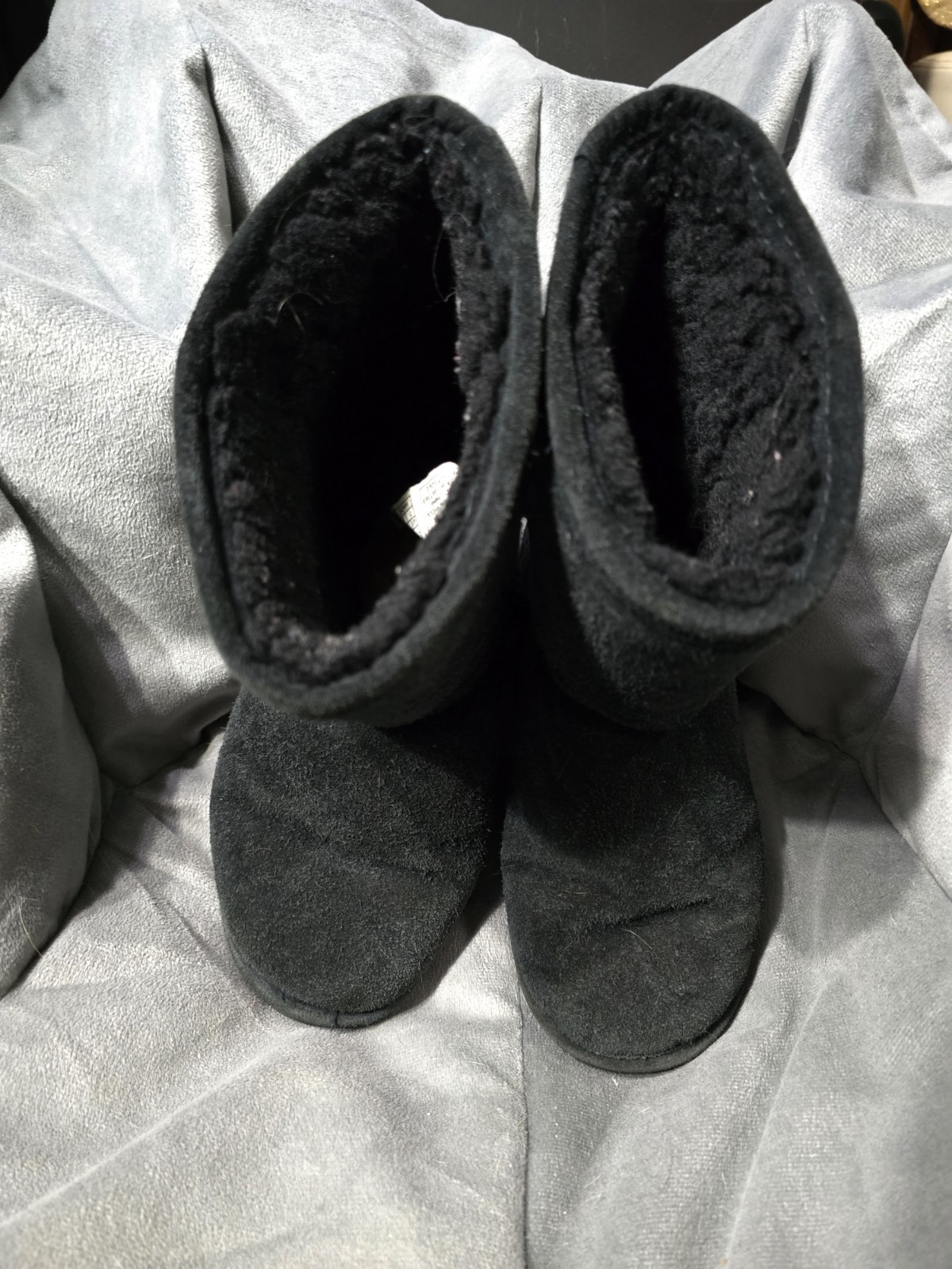 Bearpaw Emma Short 608-W Black Suede Boots W/ Sheepskin & Wool Lining Size 7