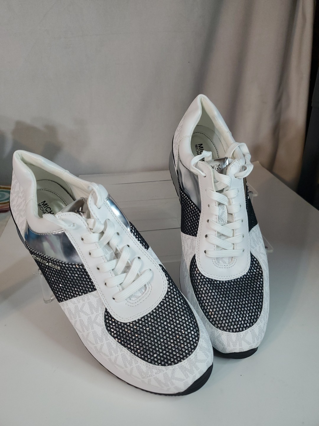 Women’s Size 11 Michael Kors Sneaker White, Black & Silver Metallic