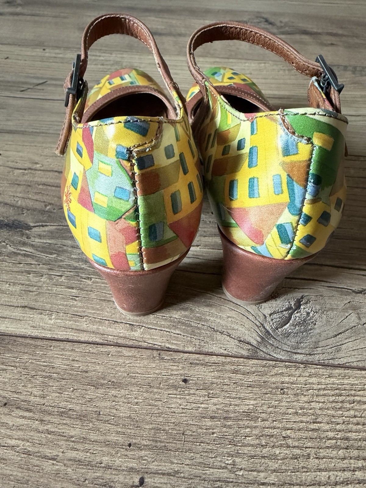 The Art Company Spain Mary Jane Heels Size 37 Colorful City Print Artisan Shoes