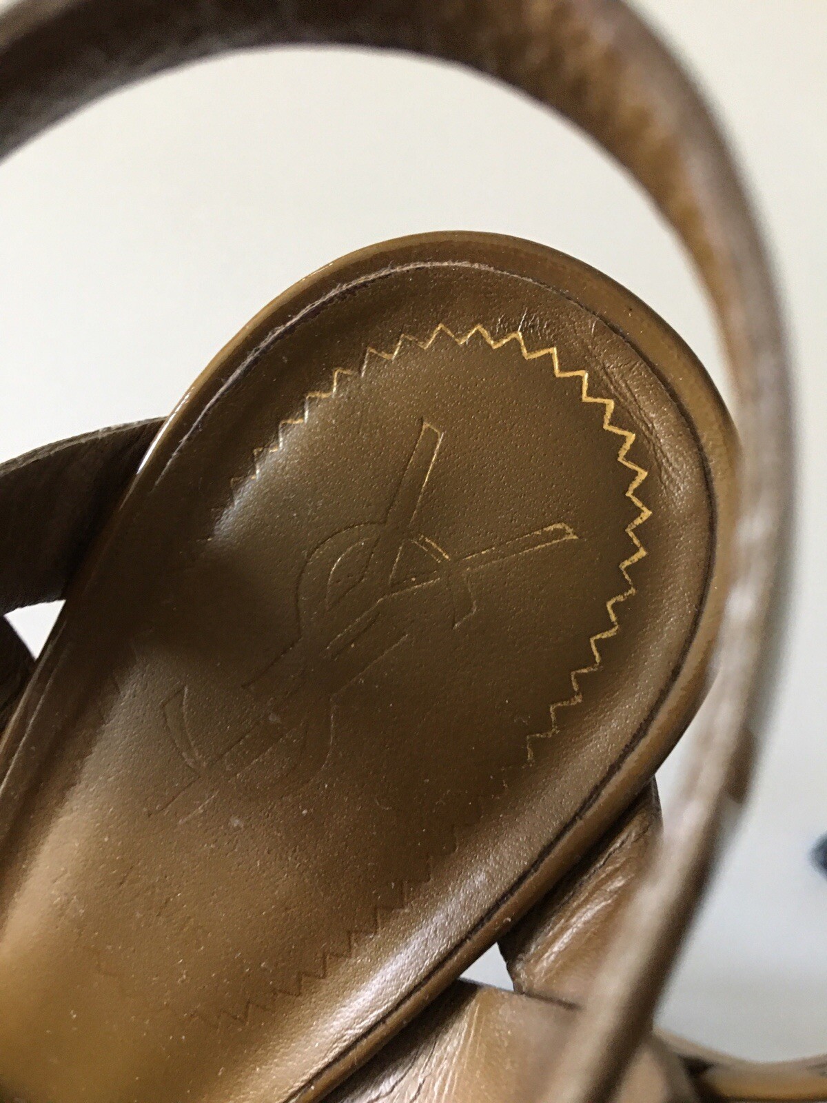 YSL YVES SAINT LAURENT TRIBUTE 105 PATENT LEATHER TAN HEELS SHOES SZ IT 36 US 6