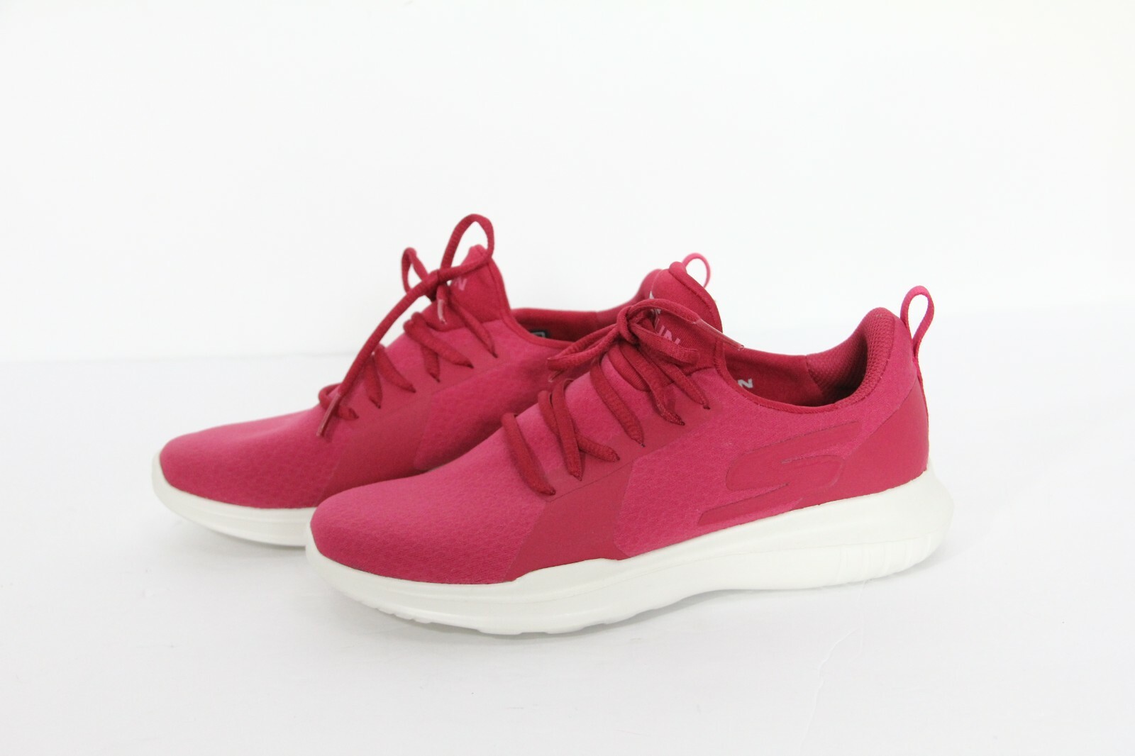 Skechers Sneakers sz 5 Women NEW GoRun Mojo walking Shoes casual travel walk