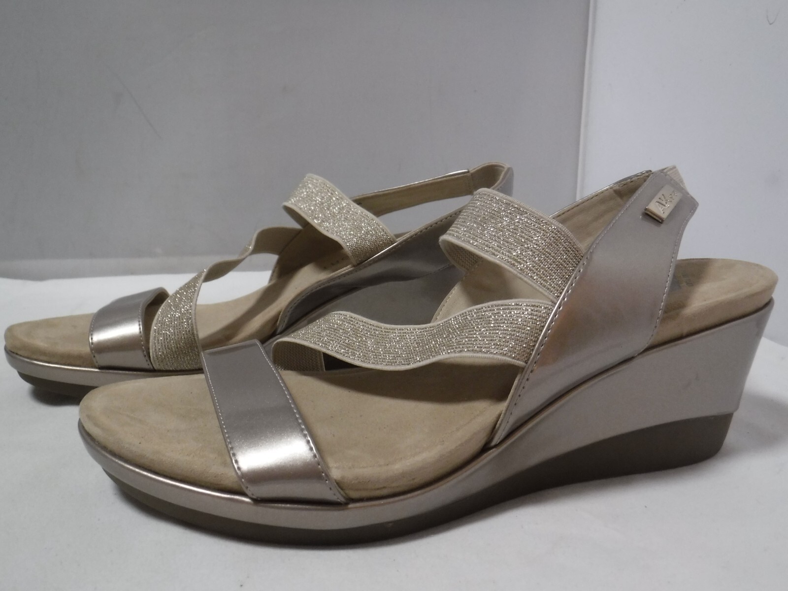 PF2 Women’s ANNE KLEIN Sport Peppina Gold Strappy Wedge Heel Sandals 10.5