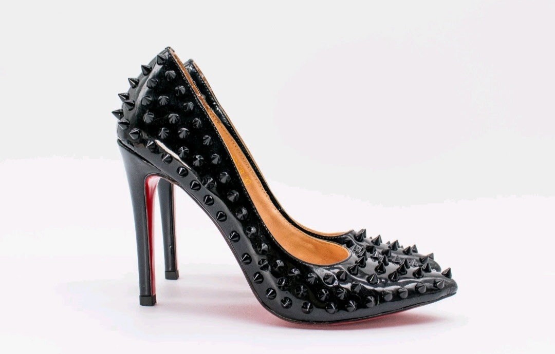 Christian Louboutin Black Leather Pigalle Spikes 100mm Pumps Sz 37