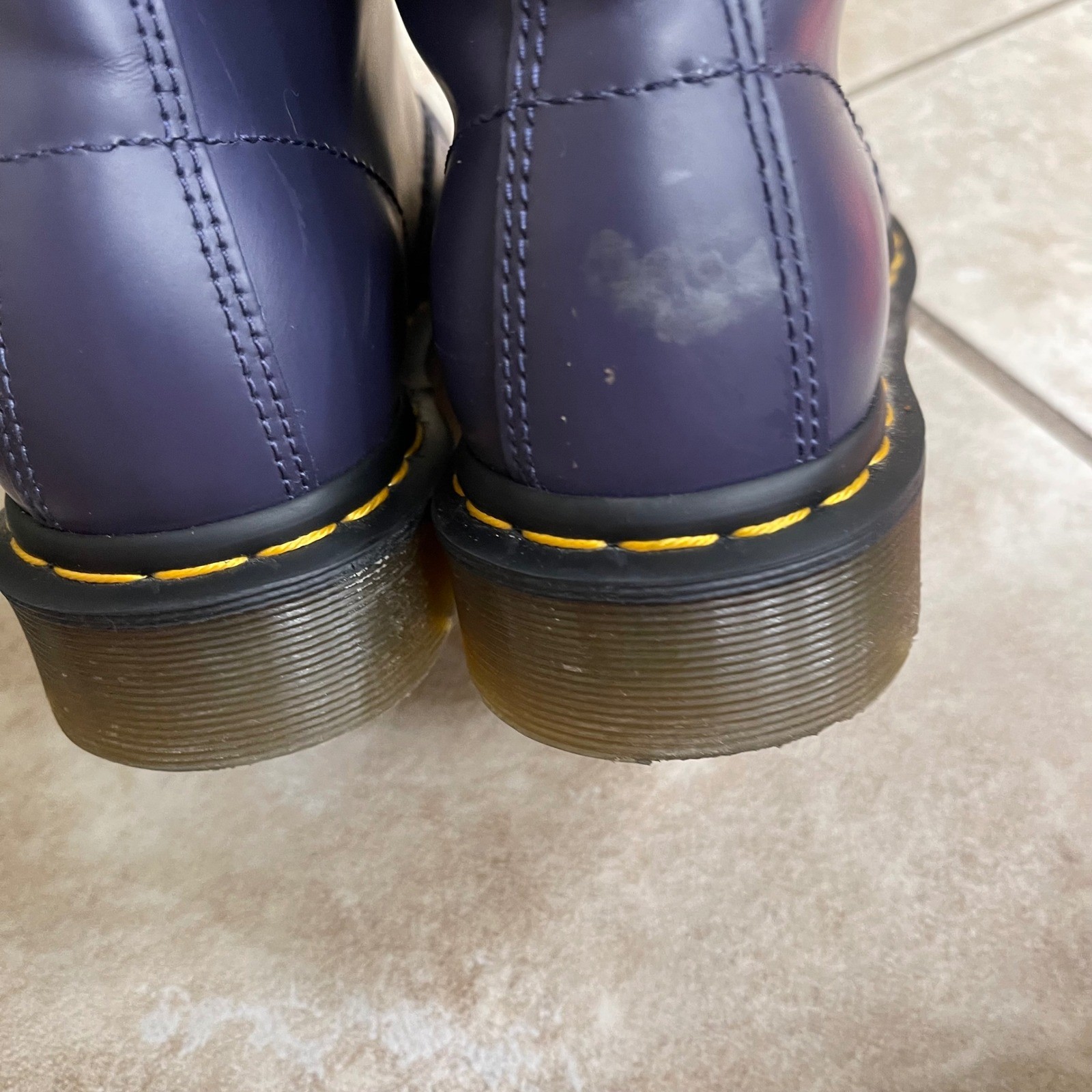 Dr. Martens 1460 Purple Smooth Leather 8-Eye Lace Up Combat Boots Womens 7