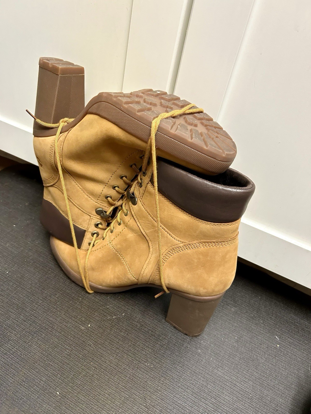 NEW Timberland Women’s Tan/Brown Leather Ankle Bootie Lace-Up Rubber Sole