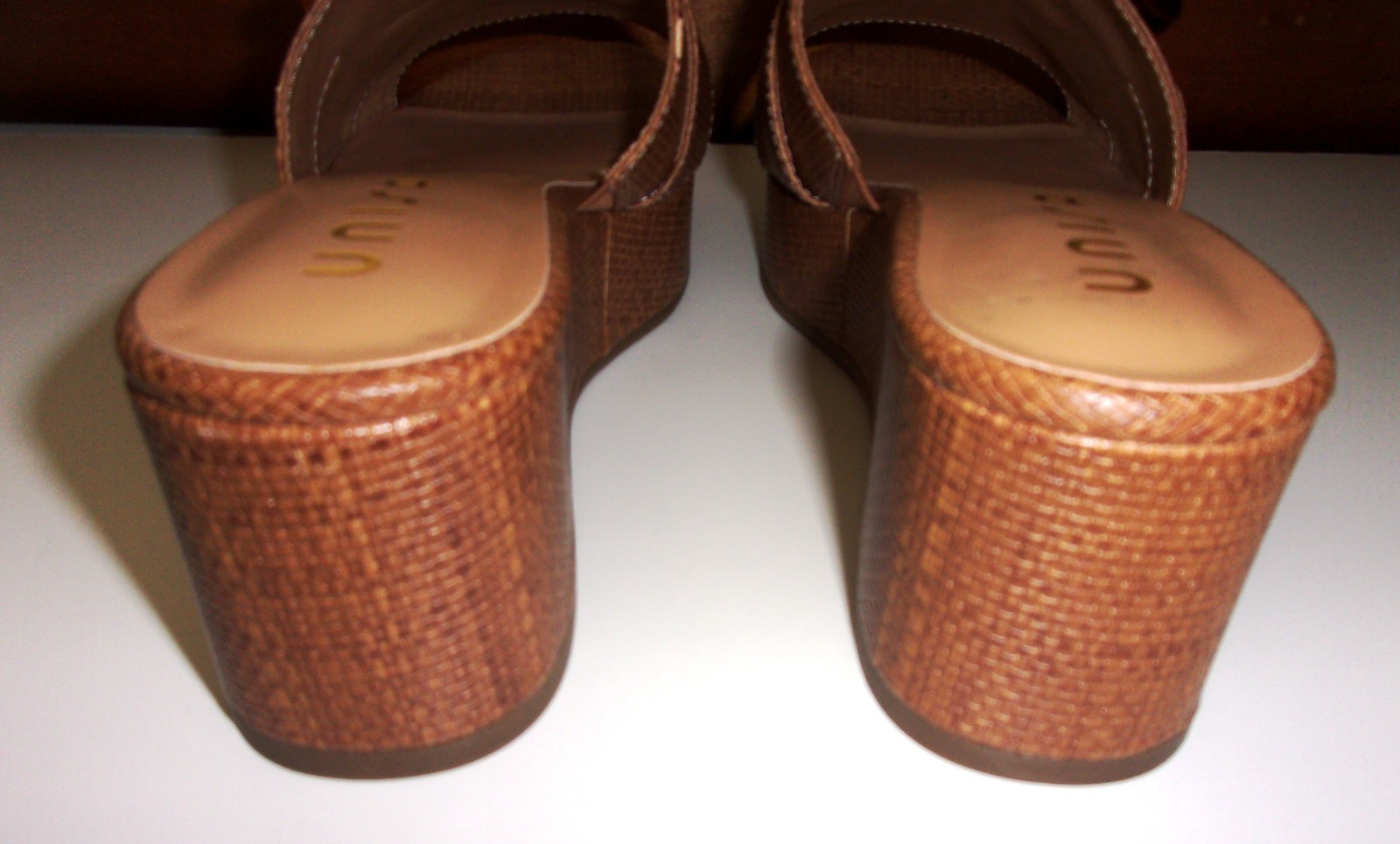Unisa Brown Wedge Slide Sandal with Tortoise Shell Buckle Women’s Size 9.5M