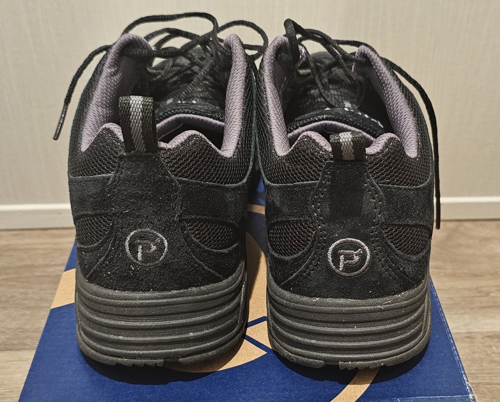 Size 10 Propet Womens Black Walking Shoes Athletic Hiking Orthopedic Sneaker