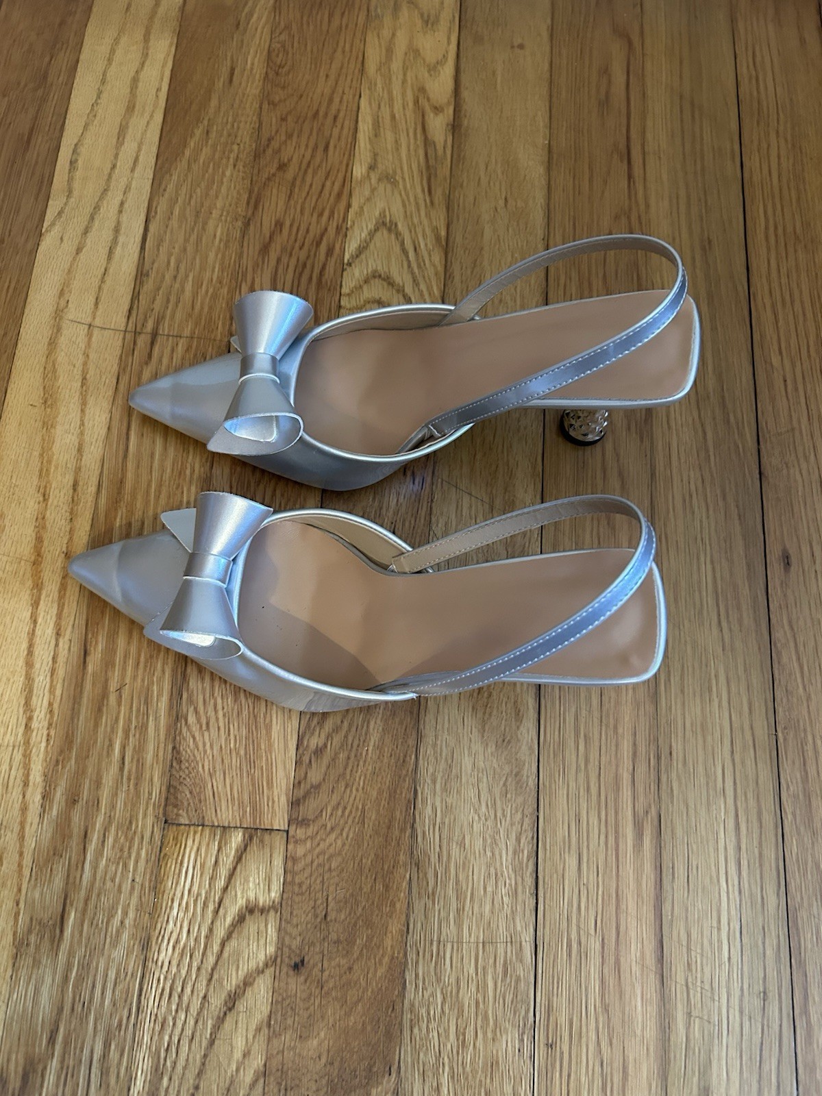 no bront Women’s Silver Slingback Pointed Toe Stiletto Heels Bow Size 9