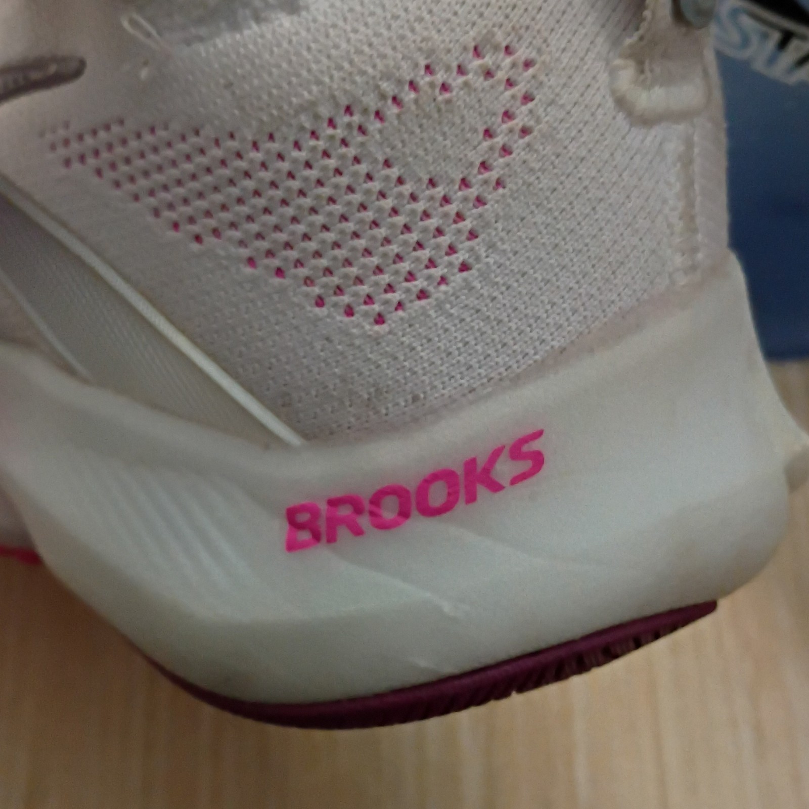 Brooks Women’s Ghost 16 Running Sneakers Pink 7.5