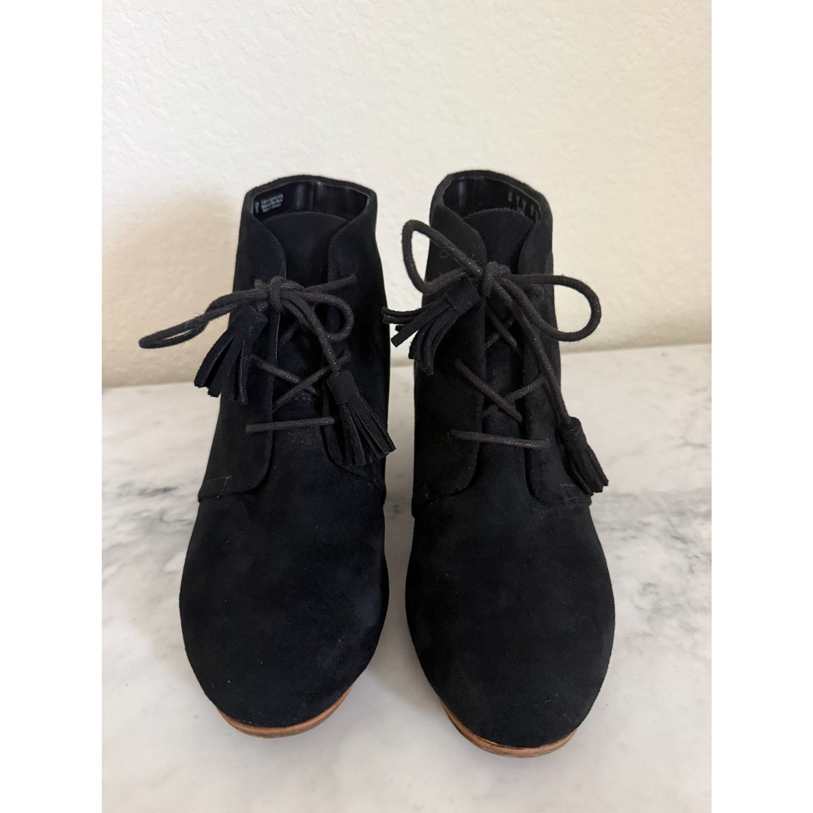 Dr Scholl’s Dakota Black Suede Tassel Lace Up Wedge Bootie Size 8 Comfort