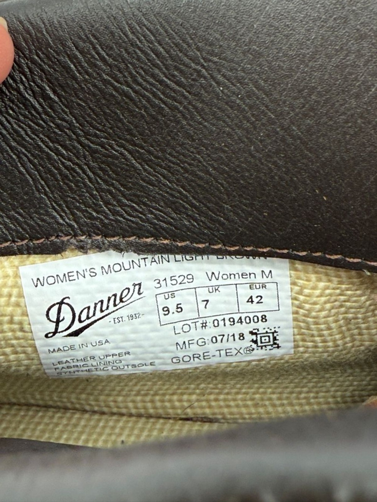 Danner Women’s Mountain Light Boots Size 9.5