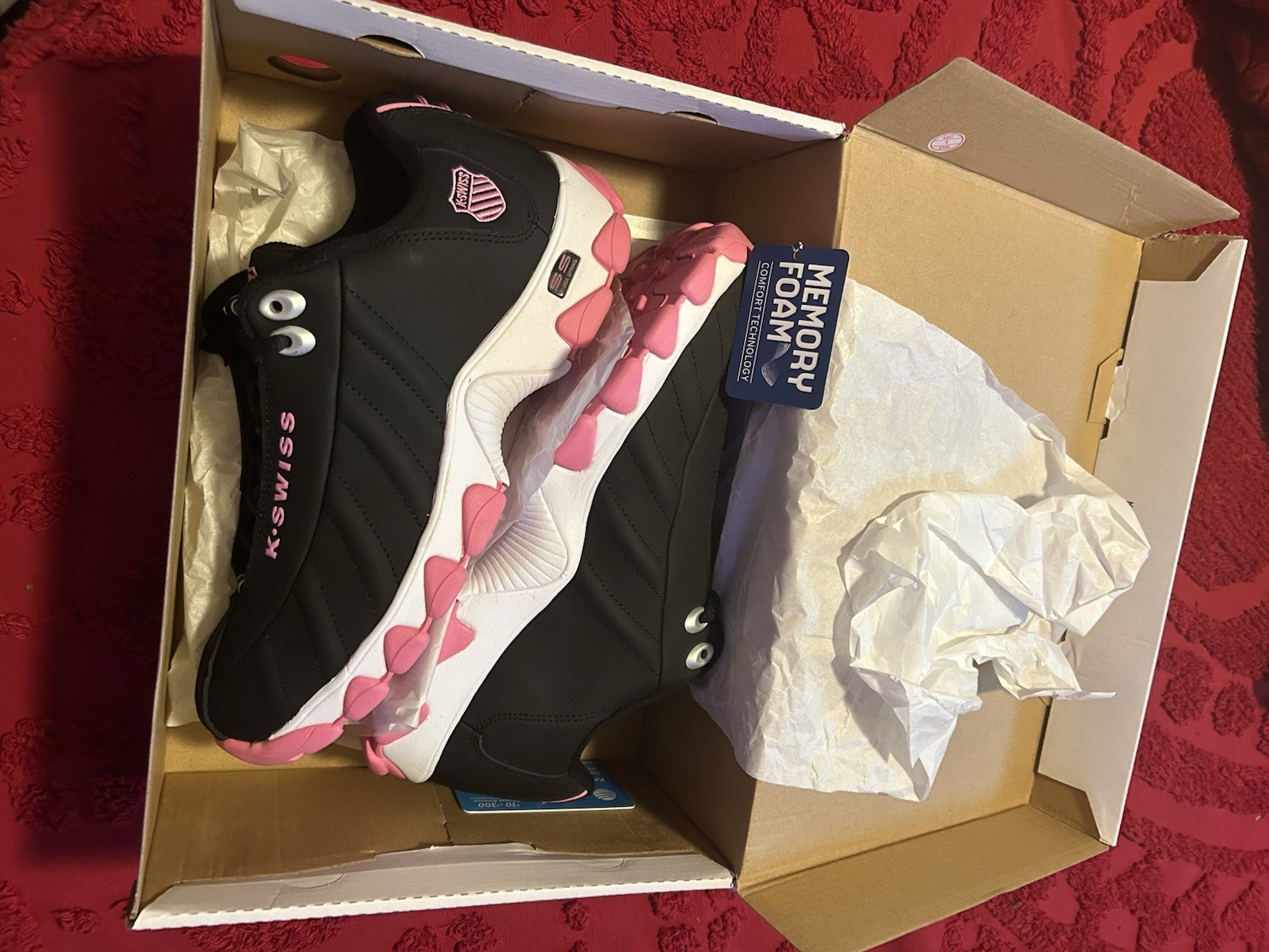 K-Swiss ST329 CMF Women’s Memory Foam Lace-Up Low Top Sneakers Black/Pink/White