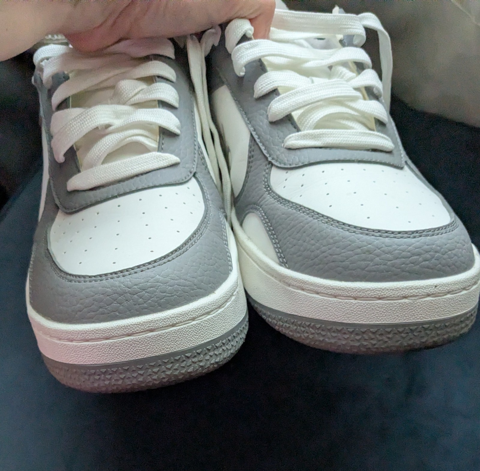 Alo Shoes Gray White Men Sz 11 Women Sz 12.5 Great Cond A0685U