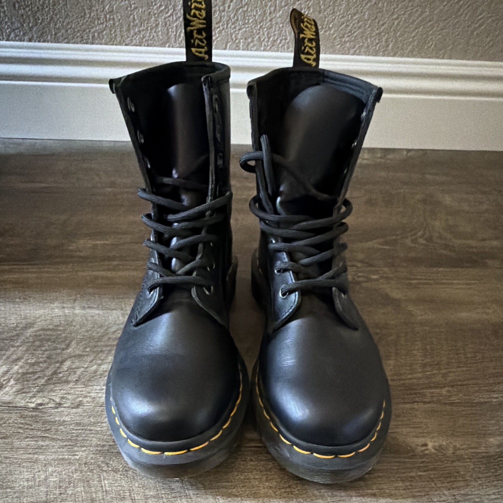 New Dr. Martens 1460 W Women’s Black Leather Lace-Up Combat Boots US 6, 37 EU