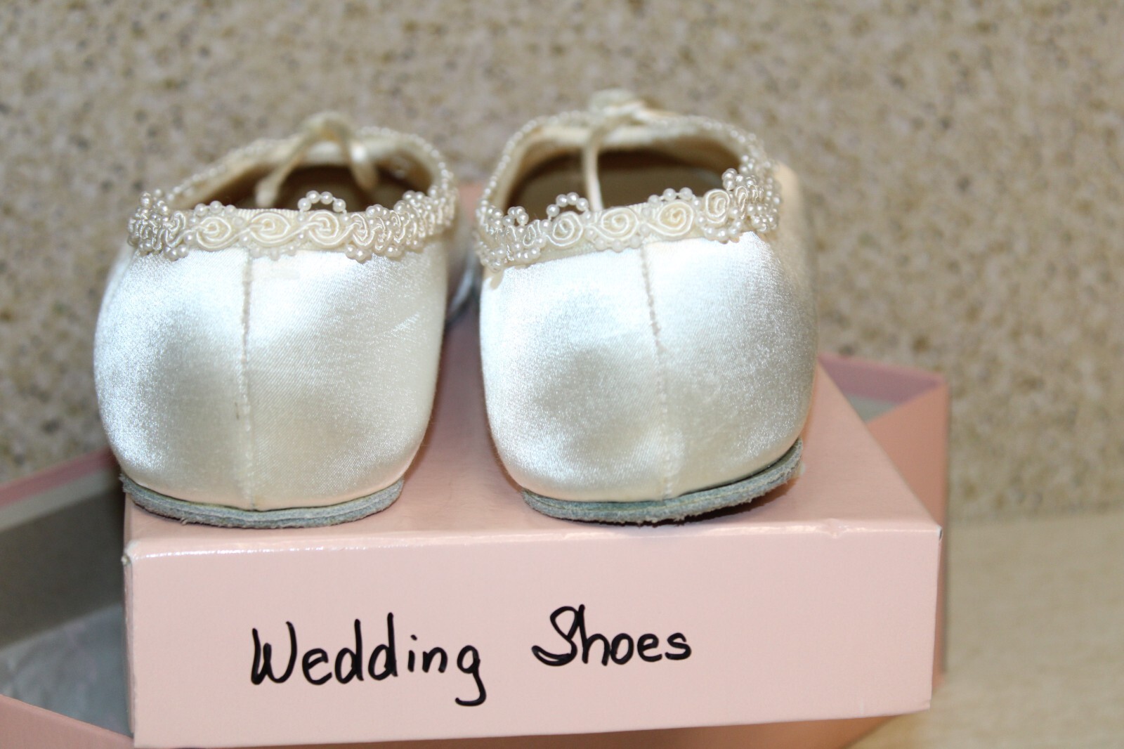 (EM)Women’s Dyeables™ Inc. White Satin Flat Shoes Wedding Formal Evening- Sz 9.5