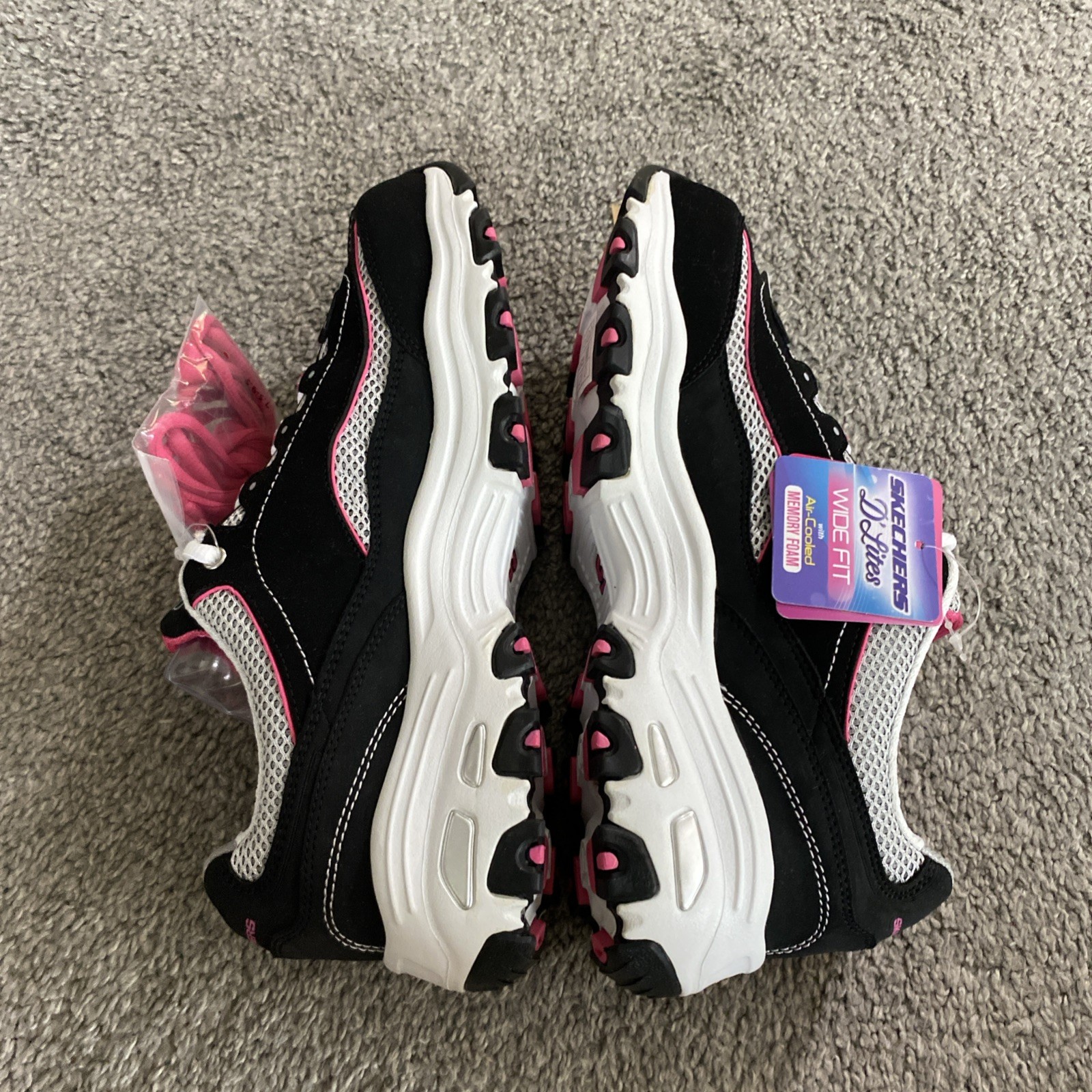 Skechers D’Lites NEW Shoes Sneakers Athletic 11860EW Womens 9 W Black Pink