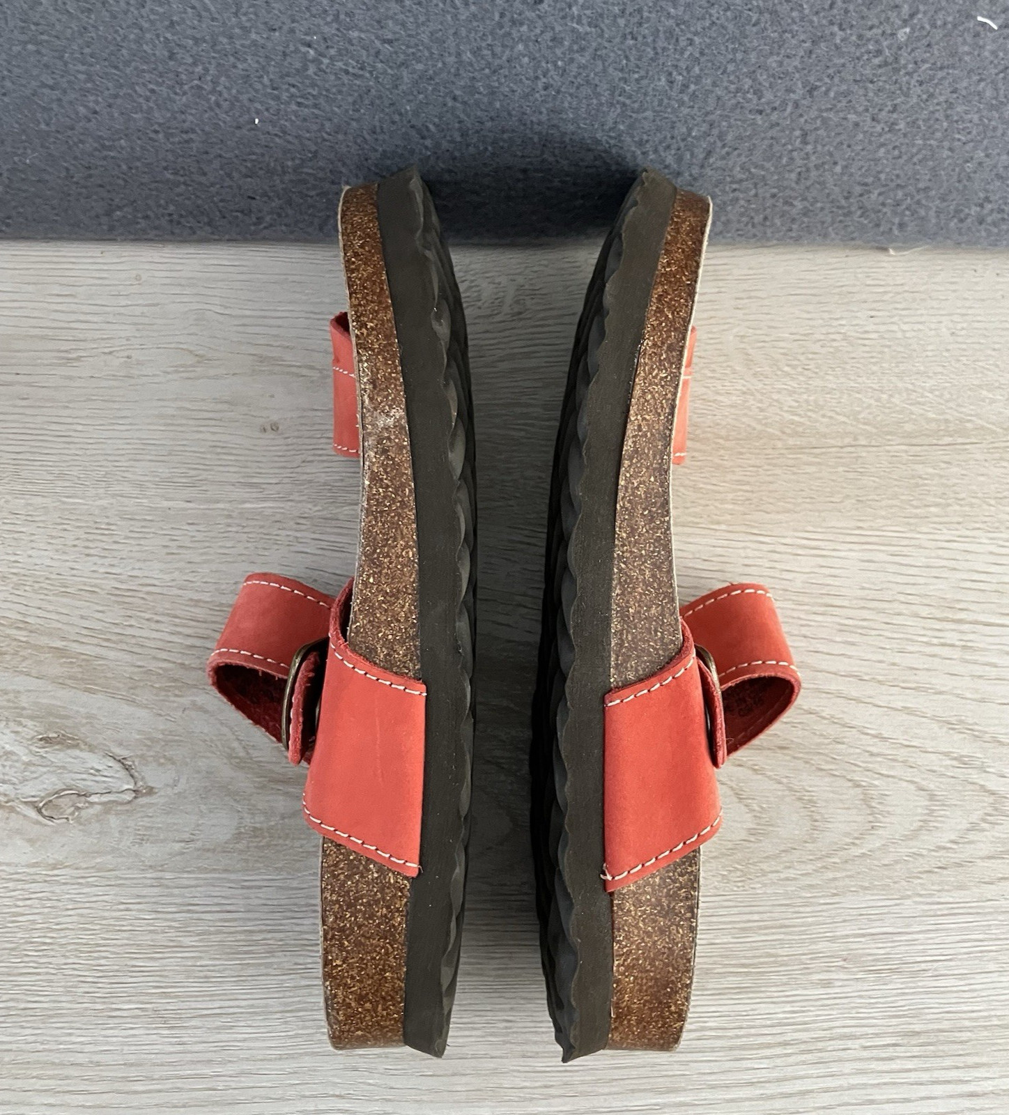 White Mountain Womens 6M Red/Coral Carly Thong Sandals Leather Upper Cork Bed