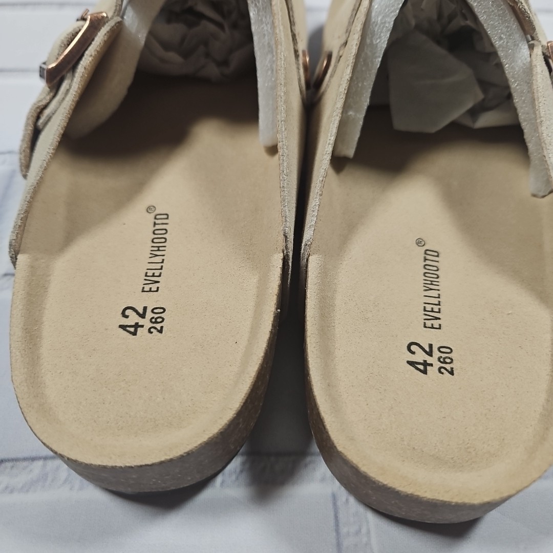 Evellyhootd Clogs brand new womans shoes in box …apricot color size 10.5