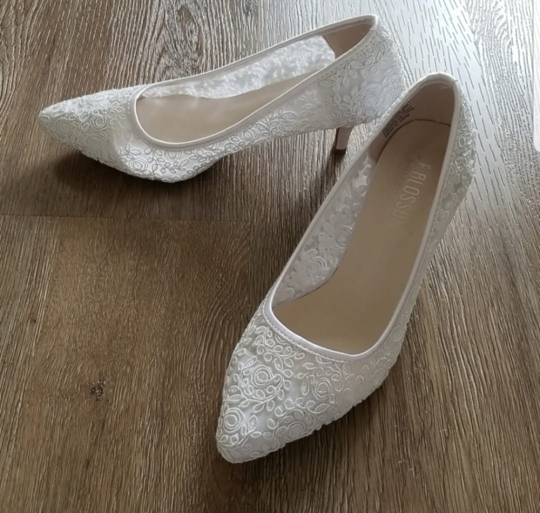 David’s Bridal White Lace Heels – Size 6M (Worn Once)